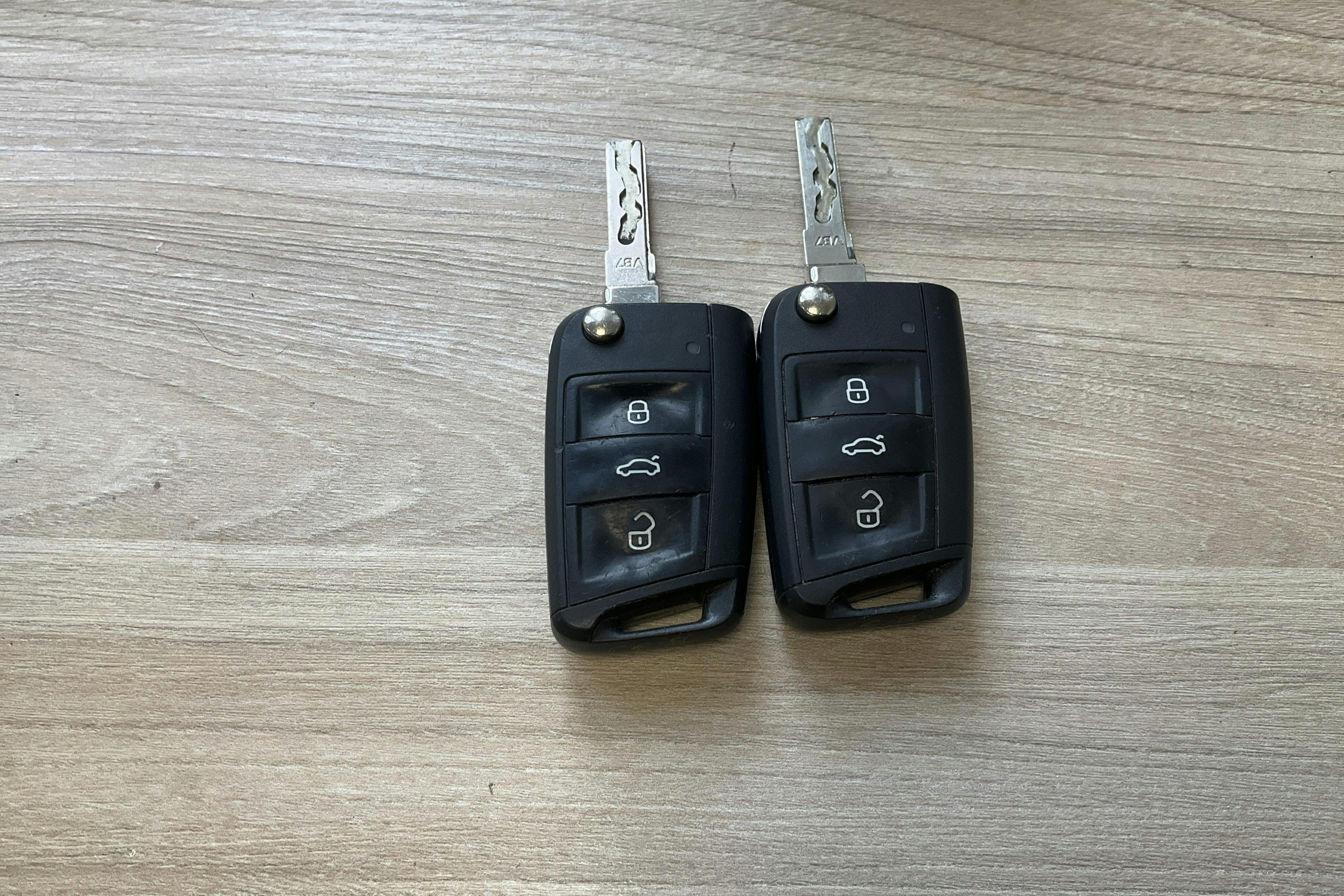 VW Golf VII 1.5 TGI Sportscombi (130hk) - 6 425 mil - Manuell - silver - 2019