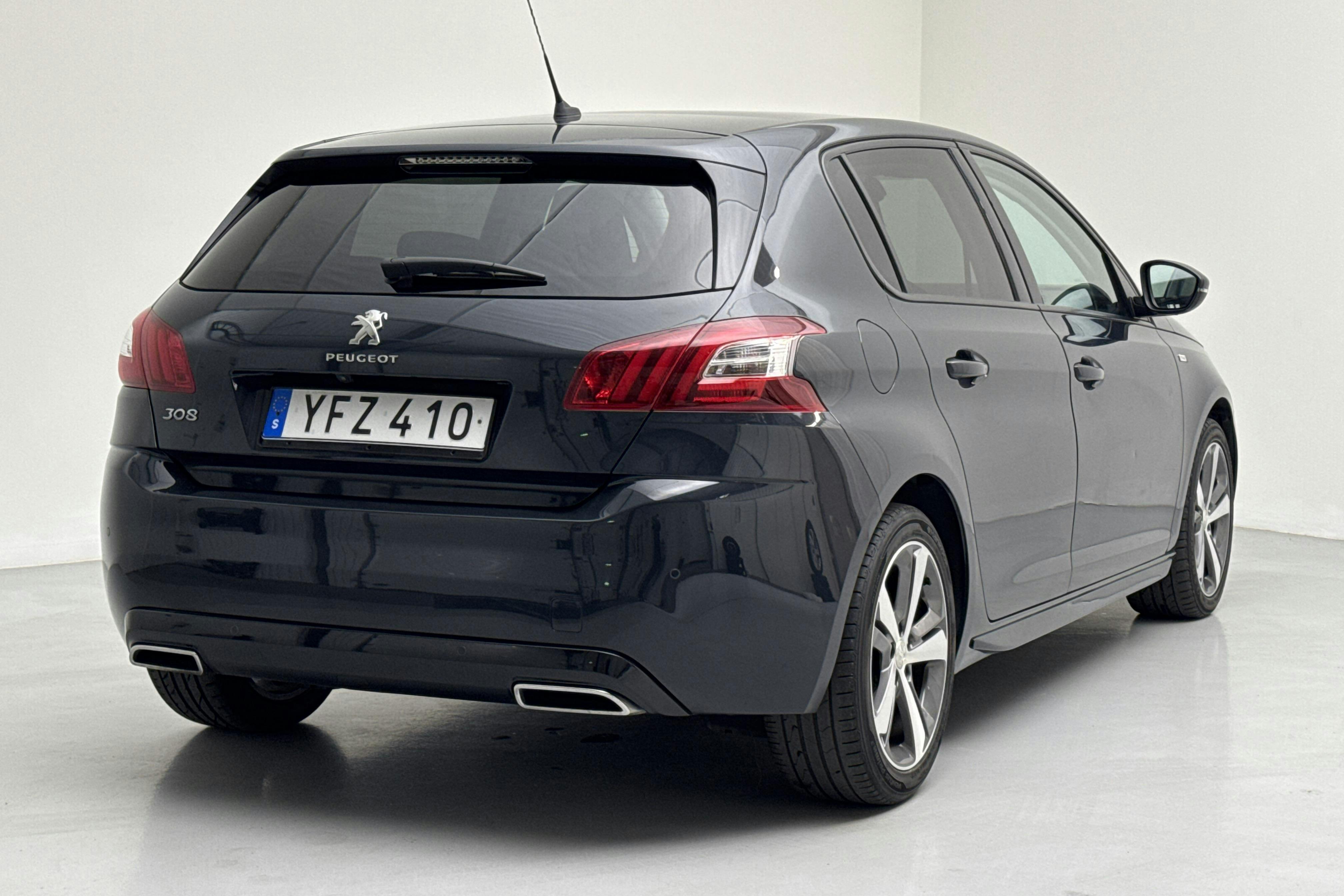 Peugeot 308 PureTech 5dr (130hk) - 127 640 km - Automatic - Dark Grey - 2017