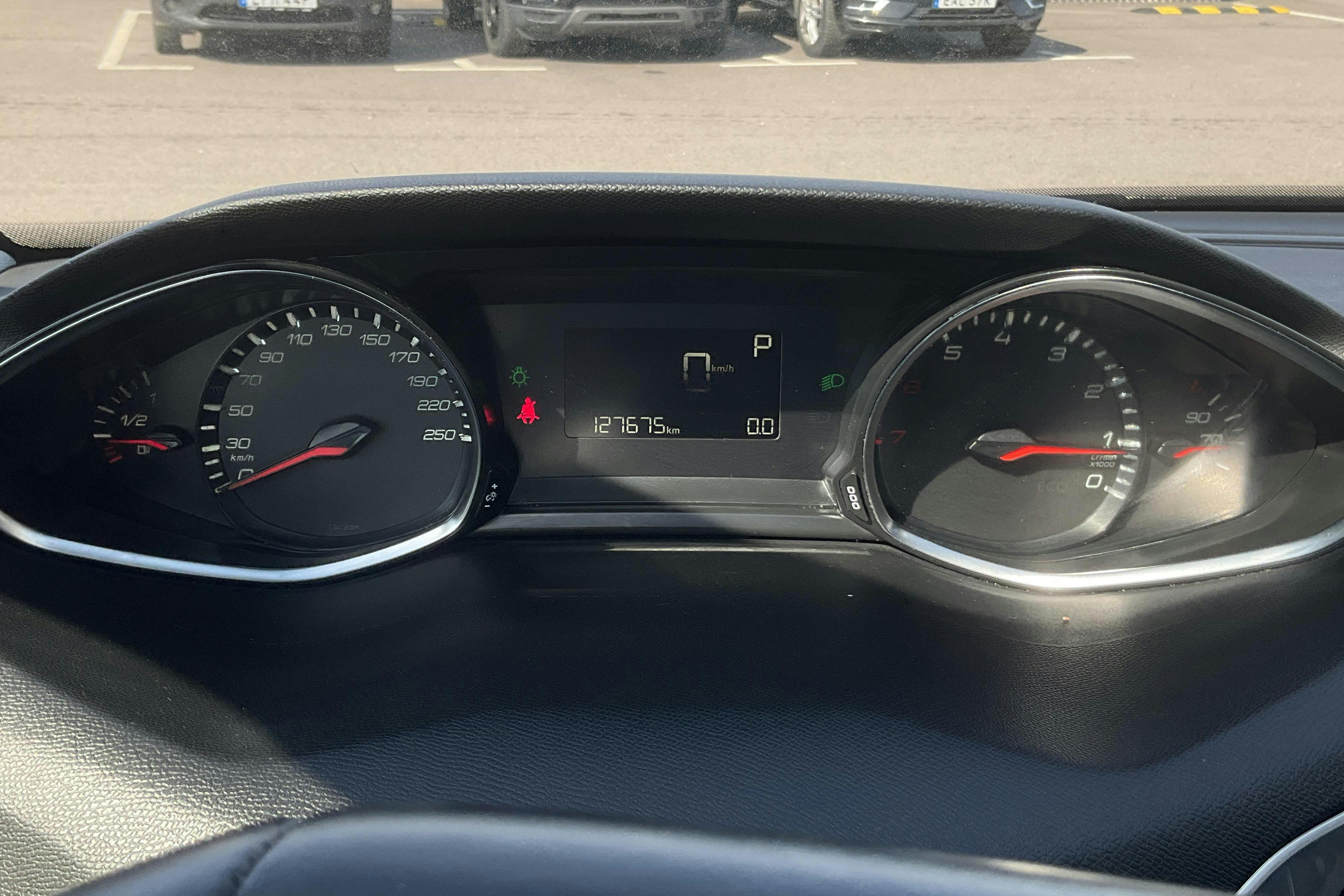 Peugeot 308 PureTech 5dr (130hk) - 127 640 km - Automatic - Dark Grey - 2017