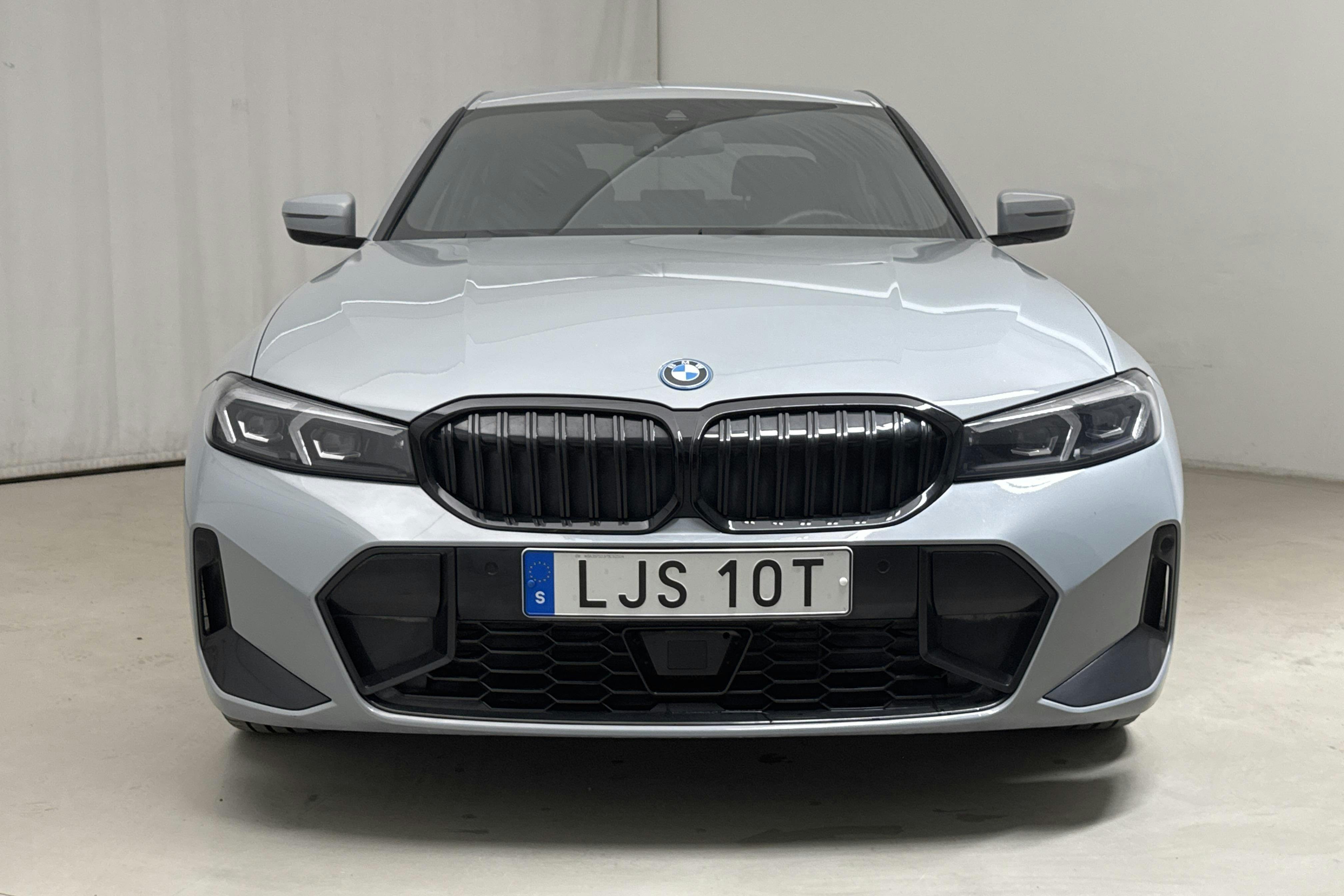 BMW 330e xDrive Sedan LCI, G20 (292hk) - 42 090 km - Automatic - gray - 2023