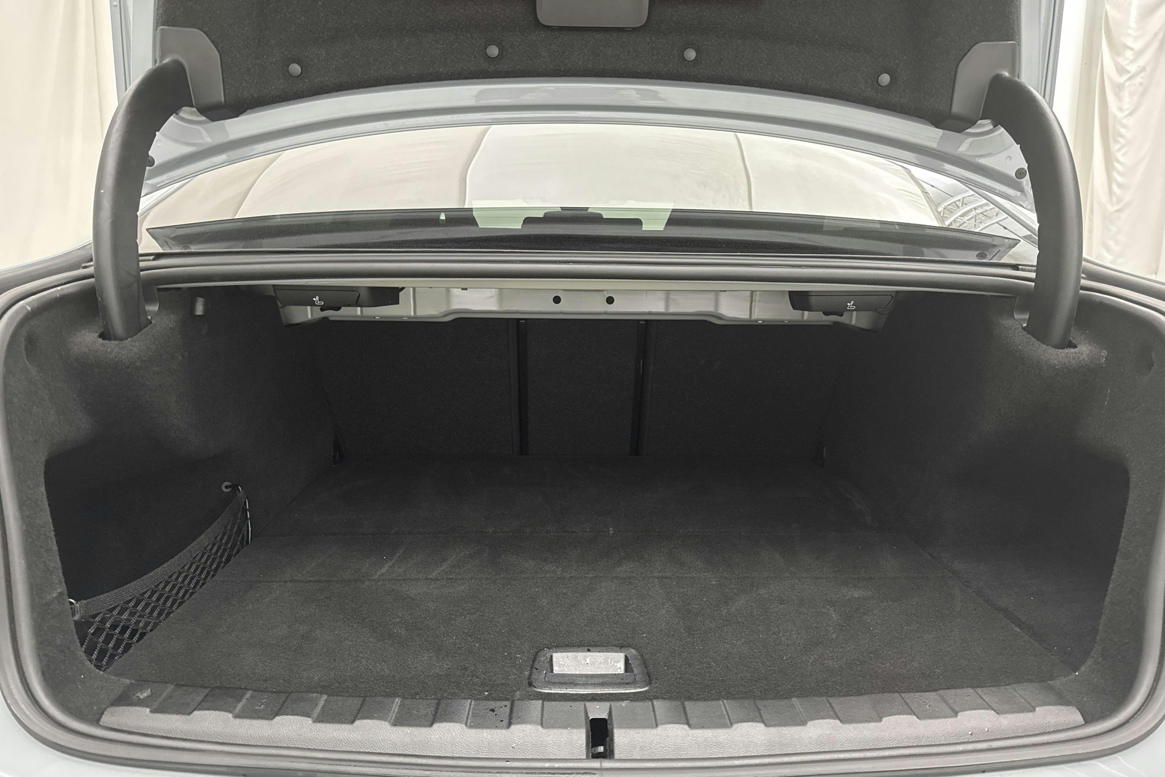 BMW 330e xDrive Sedan LCI, G20 (292hk) - 42 090 km - Automatic - gray - 2023