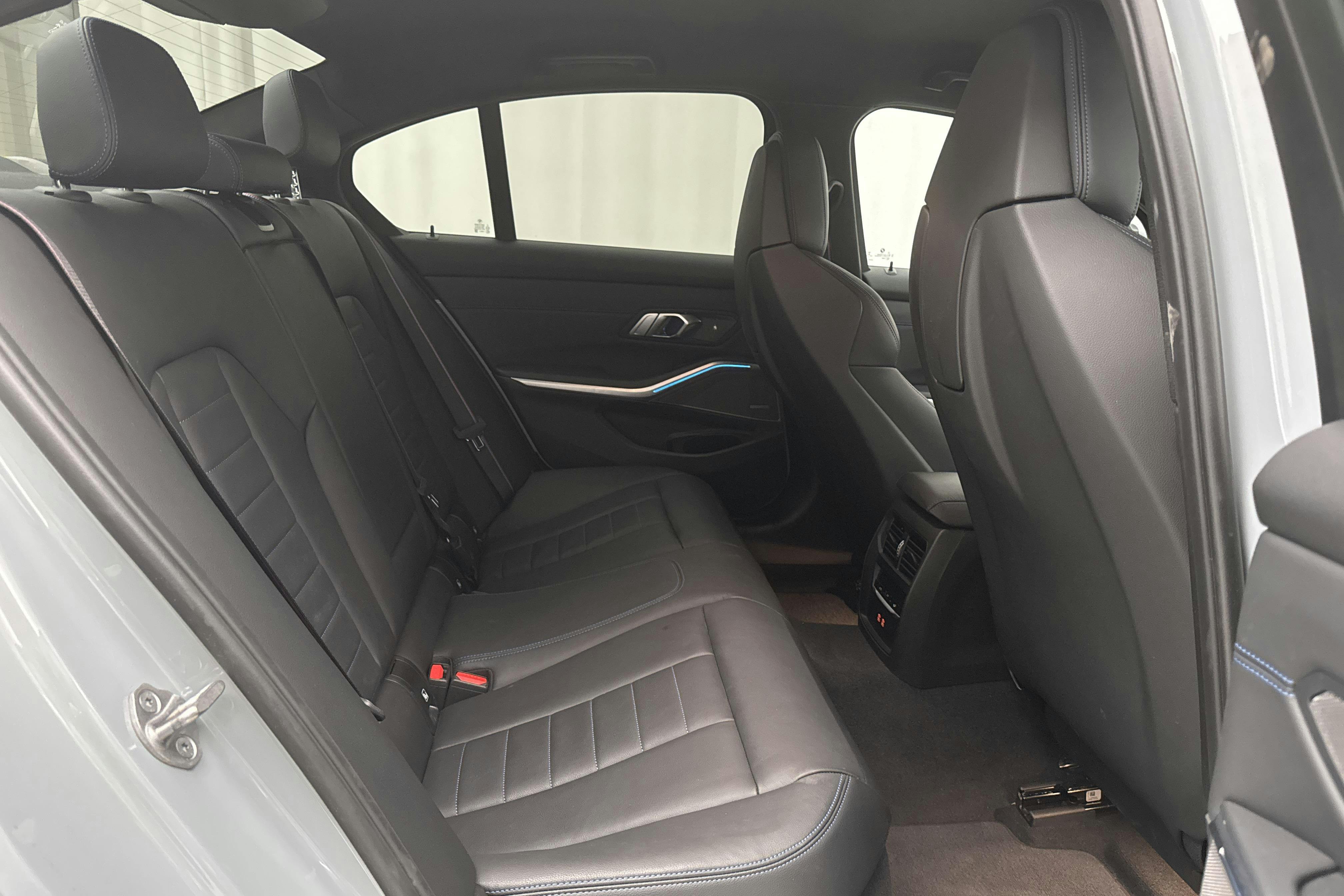 BMW 330e xDrive Sedan LCI, G20 (292hk) - 42 090 km - Automatic - gray - 2023