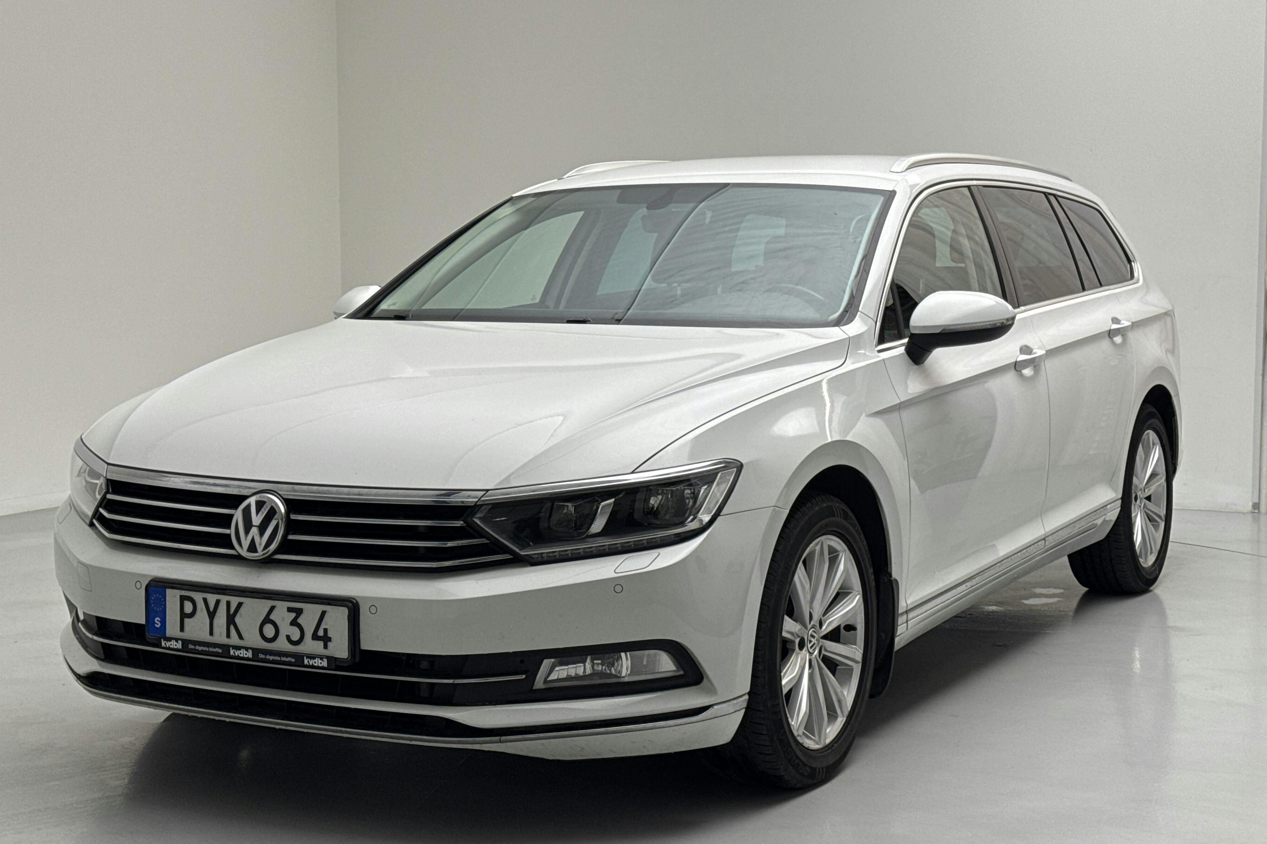 VW Passat 2.0 TDI Sportscombi (190hk) - 141 760 km - Automatic - white - 2016