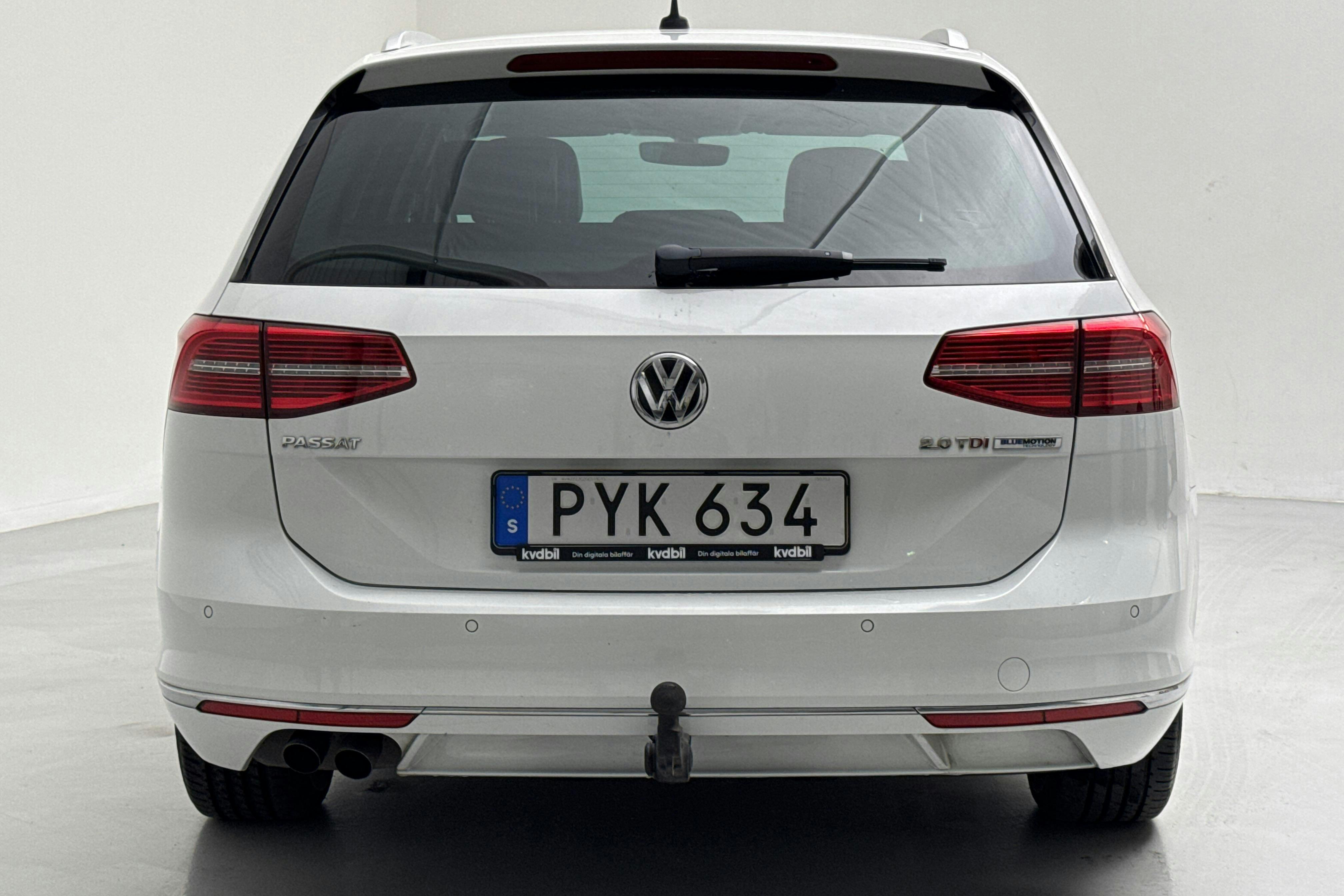 VW Passat 2.0 TDI Sportscombi (190hk) - 141 760 km - Automatic - white - 2016