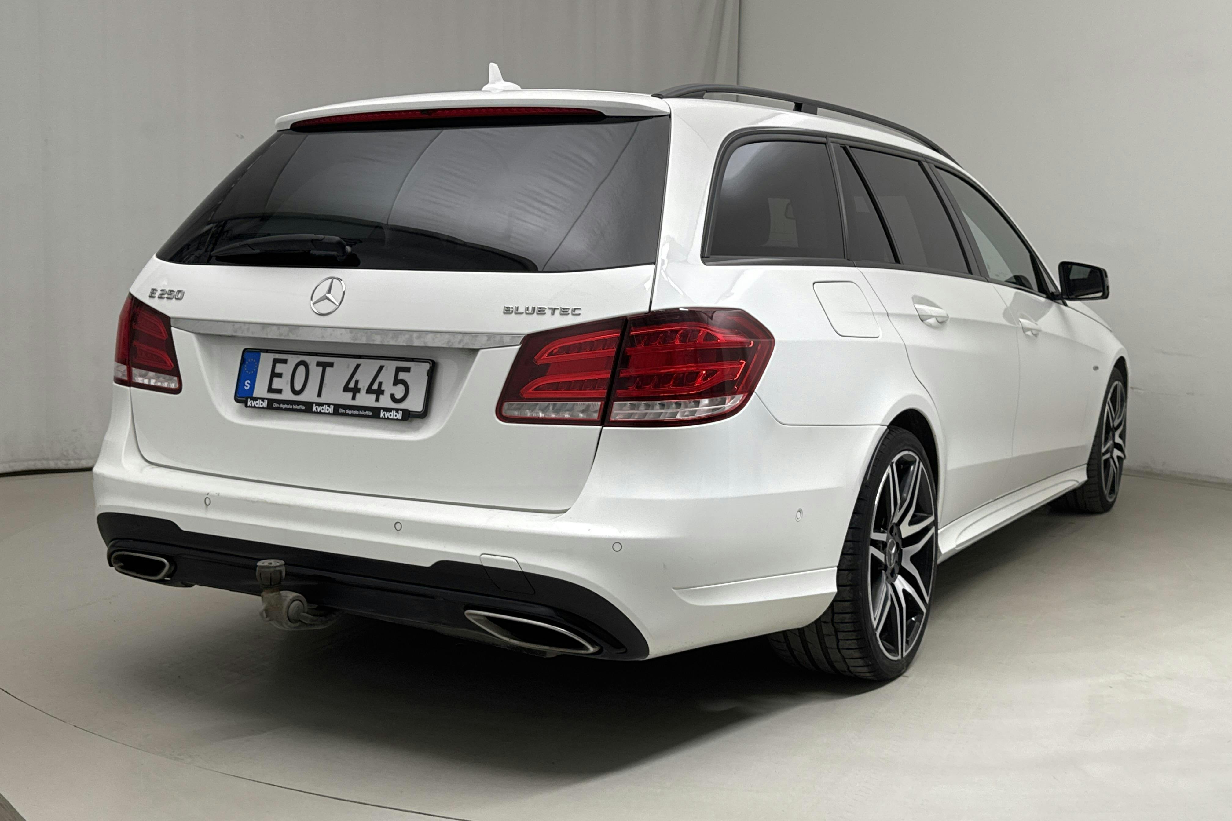 Mercedes E 250 BlueTEC Kombi 4MATIC S212 (204hk) - 26 438 mil - Automat - vit - 2015