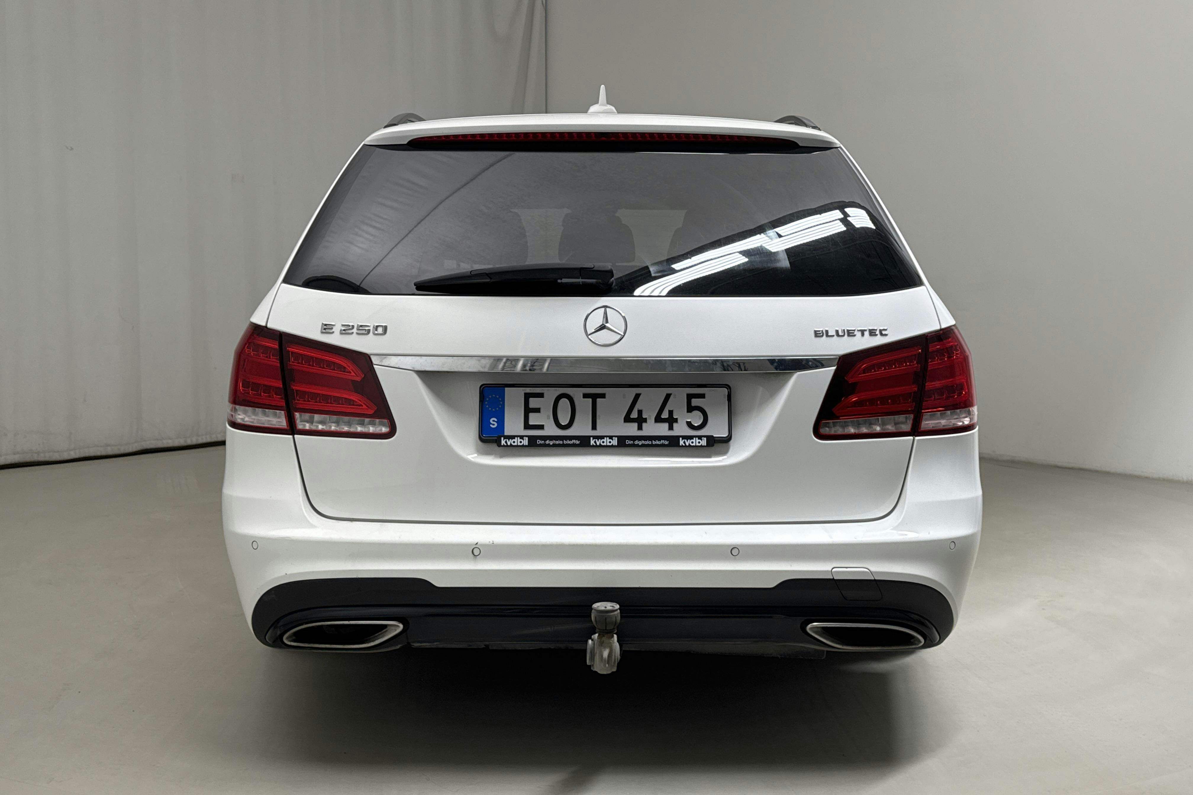 Mercedes E 250 BlueTEC Kombi 4MATIC S212 (204hk) - 26 438 mil - Automat - vit - 2015