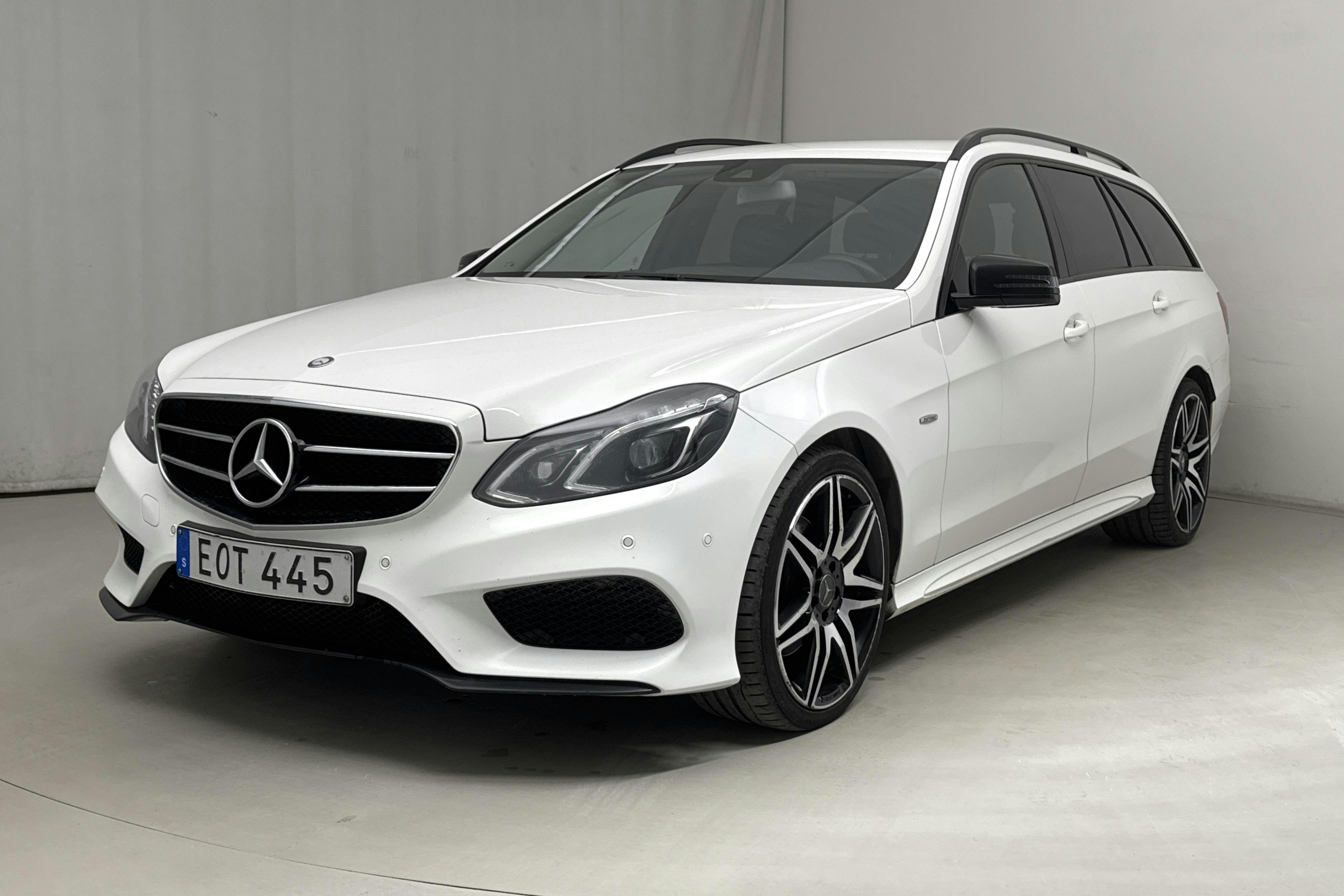 Mercedes E 250 BlueTEC Kombi 4MATIC S212 (204hk) - 26 438 mil - Automat - vit - 2015