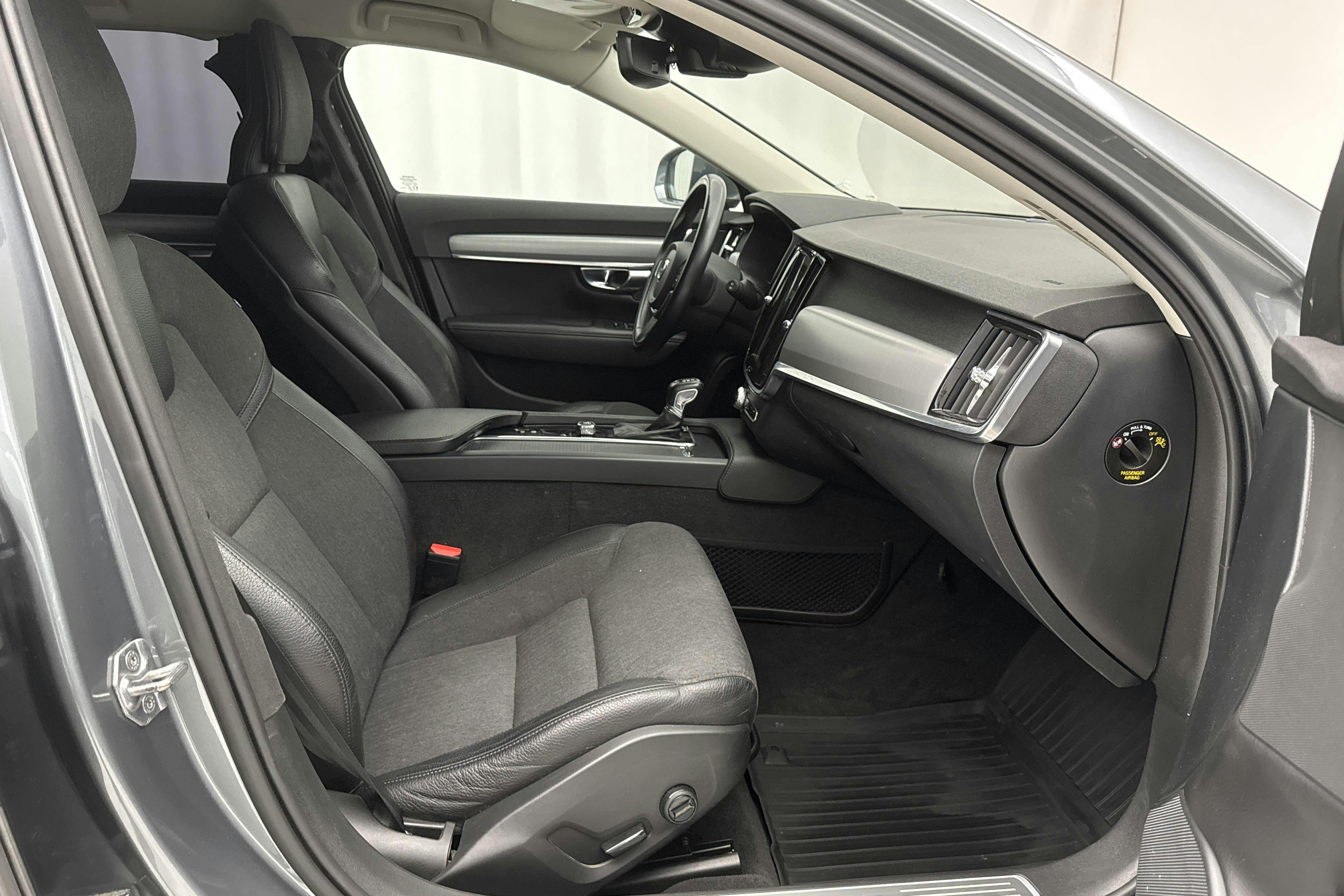 Volvo V90 D4 AWD (190hk) - 111 790 km - Automatic - gray - 2020