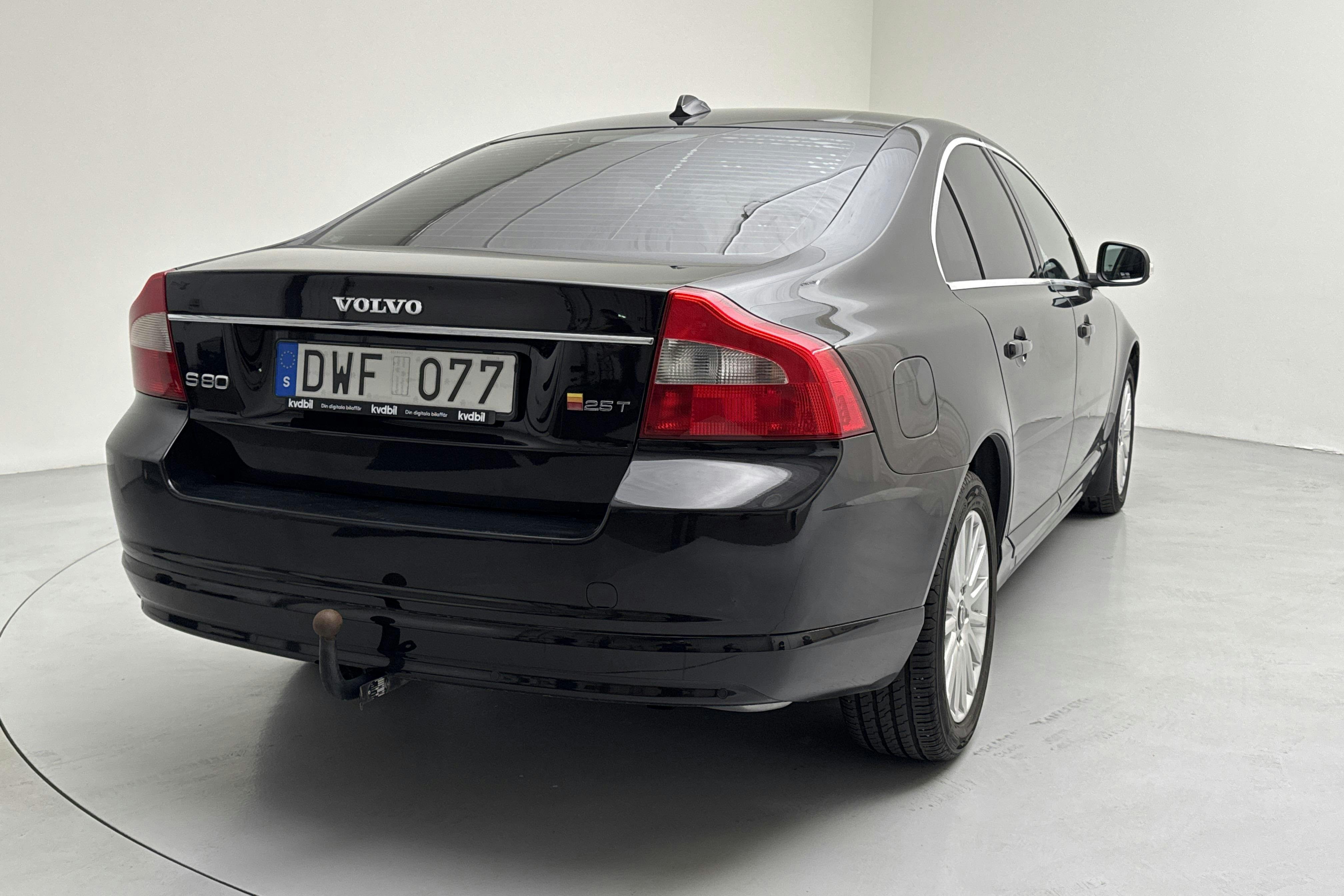 Volvo S80 2.5T (200hk) - 18 663 mil - Manuell - svart - 2008