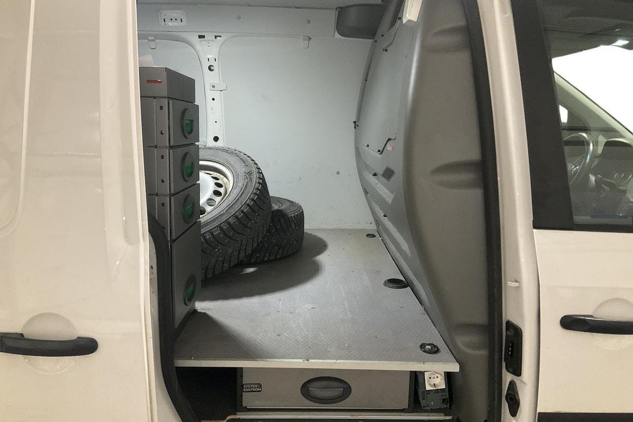 VW Caddy Maxi 2.0 TDI 4MOTION (122hk) - 112 810 km - Käsitsi - valge - 2019