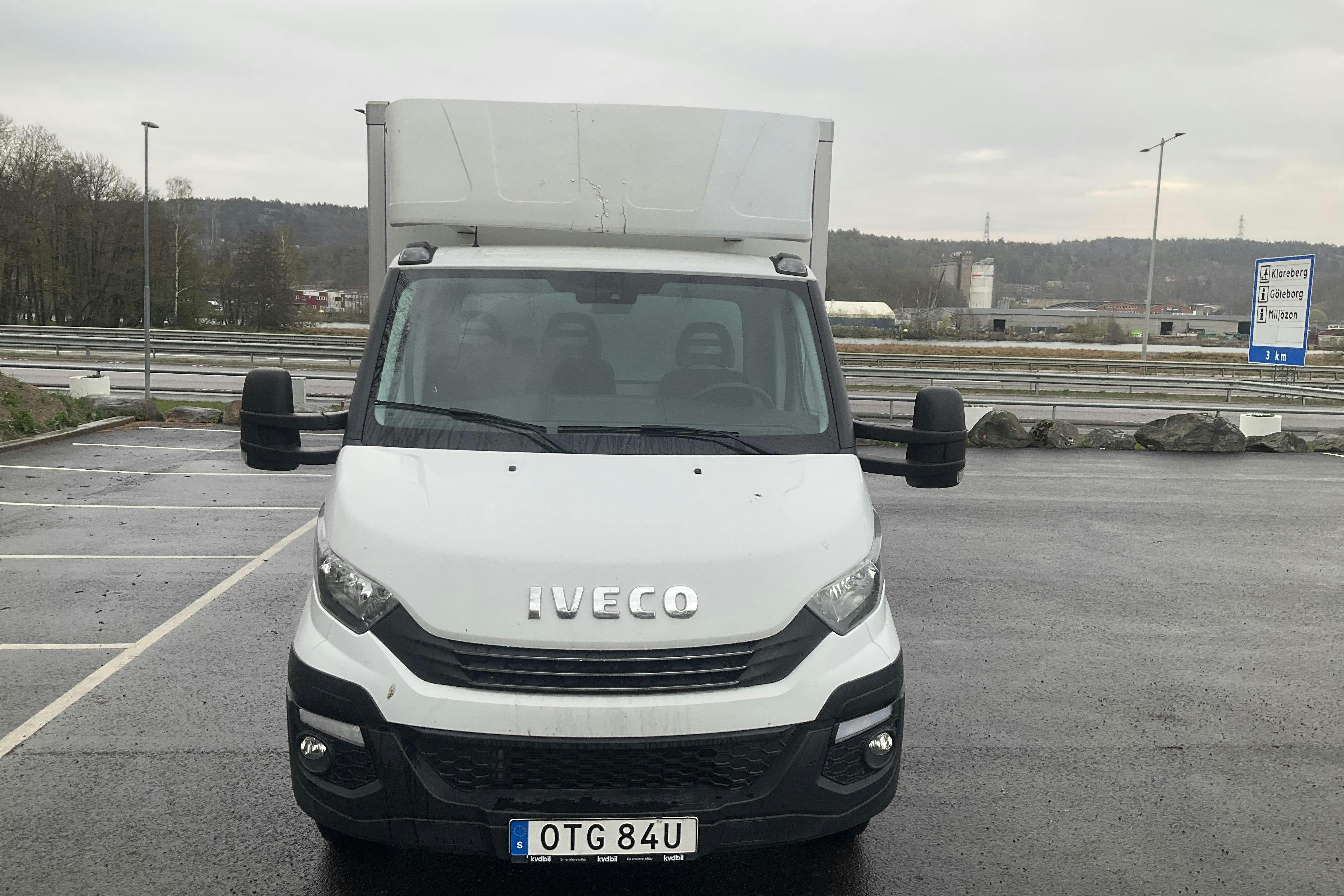 Iveco Daily 35 2.3 Volymskåp (136hk) - 14 412 mil - Automat - svart - 2019
