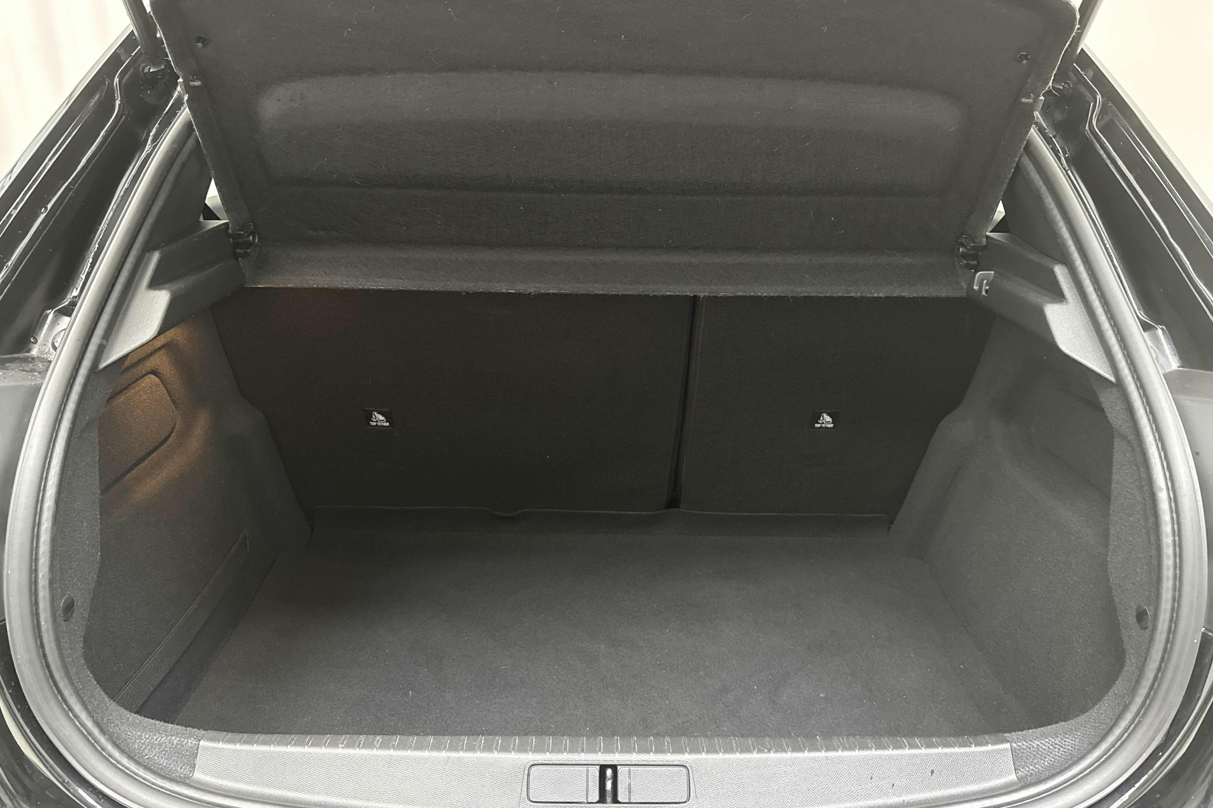 Peugeot 208 1.2 PureTech 5dr (75hk) - 59 930 km - Käsitsi - must - 2022