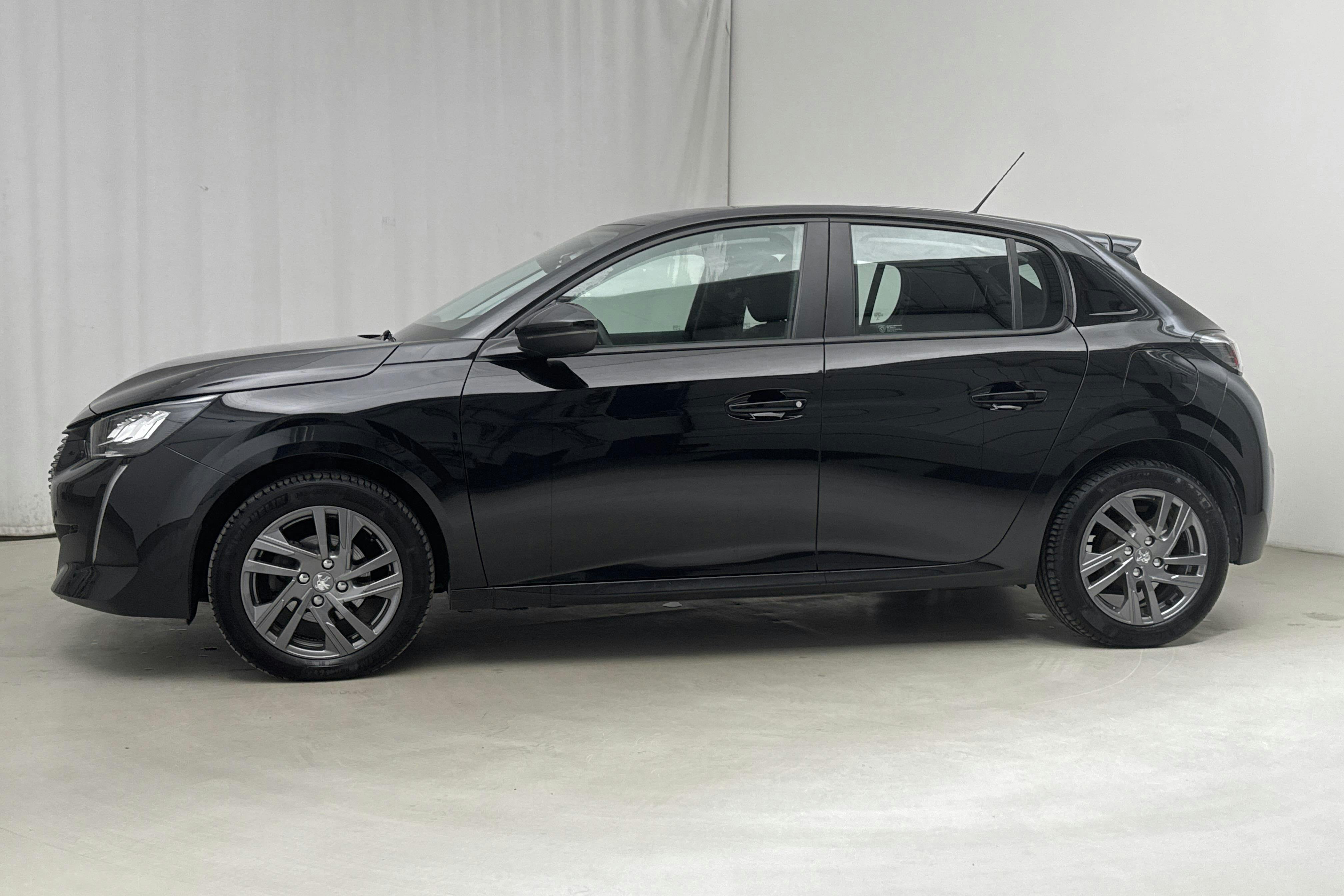 Peugeot 208 1.2 PureTech 5dr (75hk) - 59 930 km - Käsitsi - must - 2022