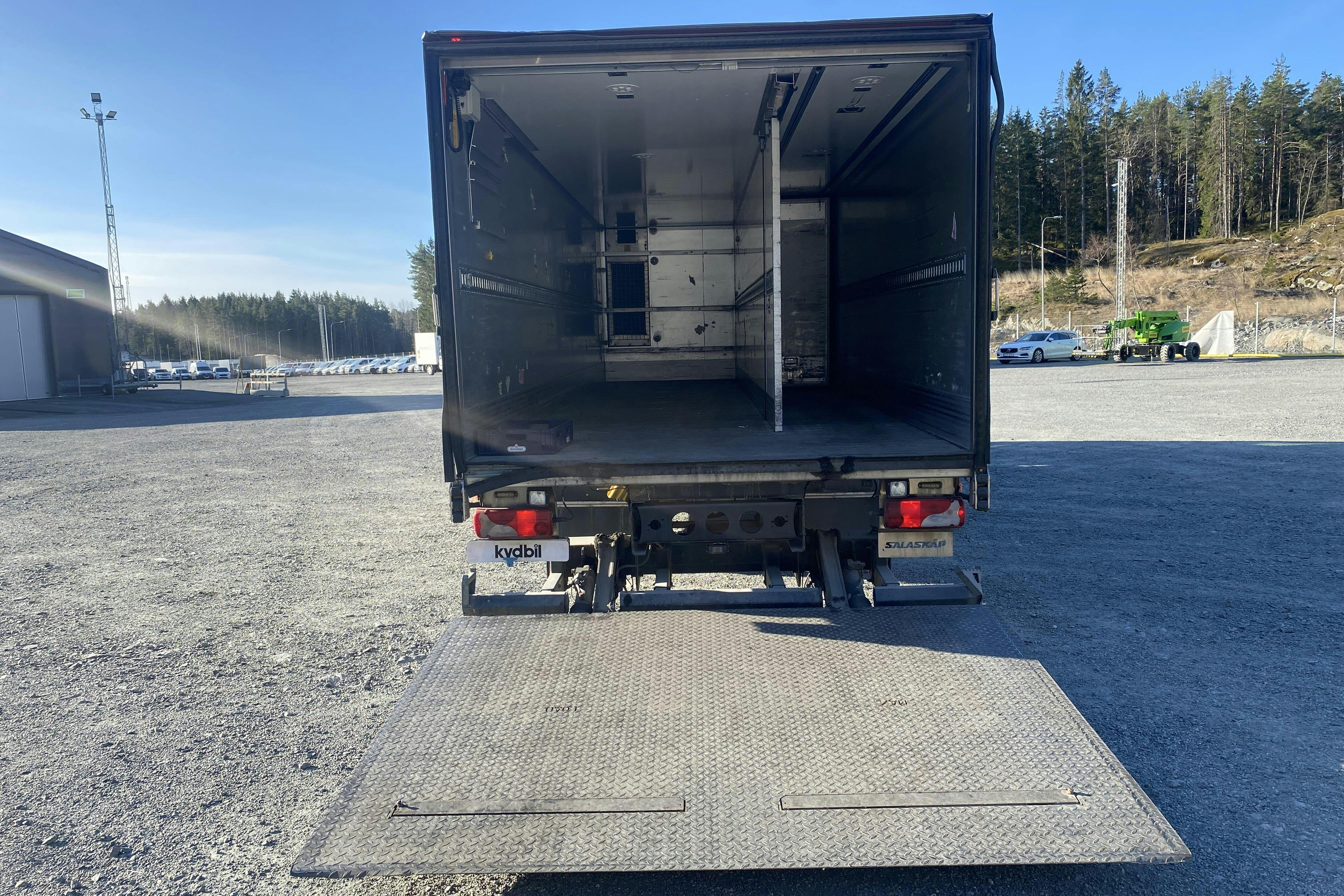 M.A.N TGM 18.290 LL - 191 557 km - Automaattinen - punainen - 2014