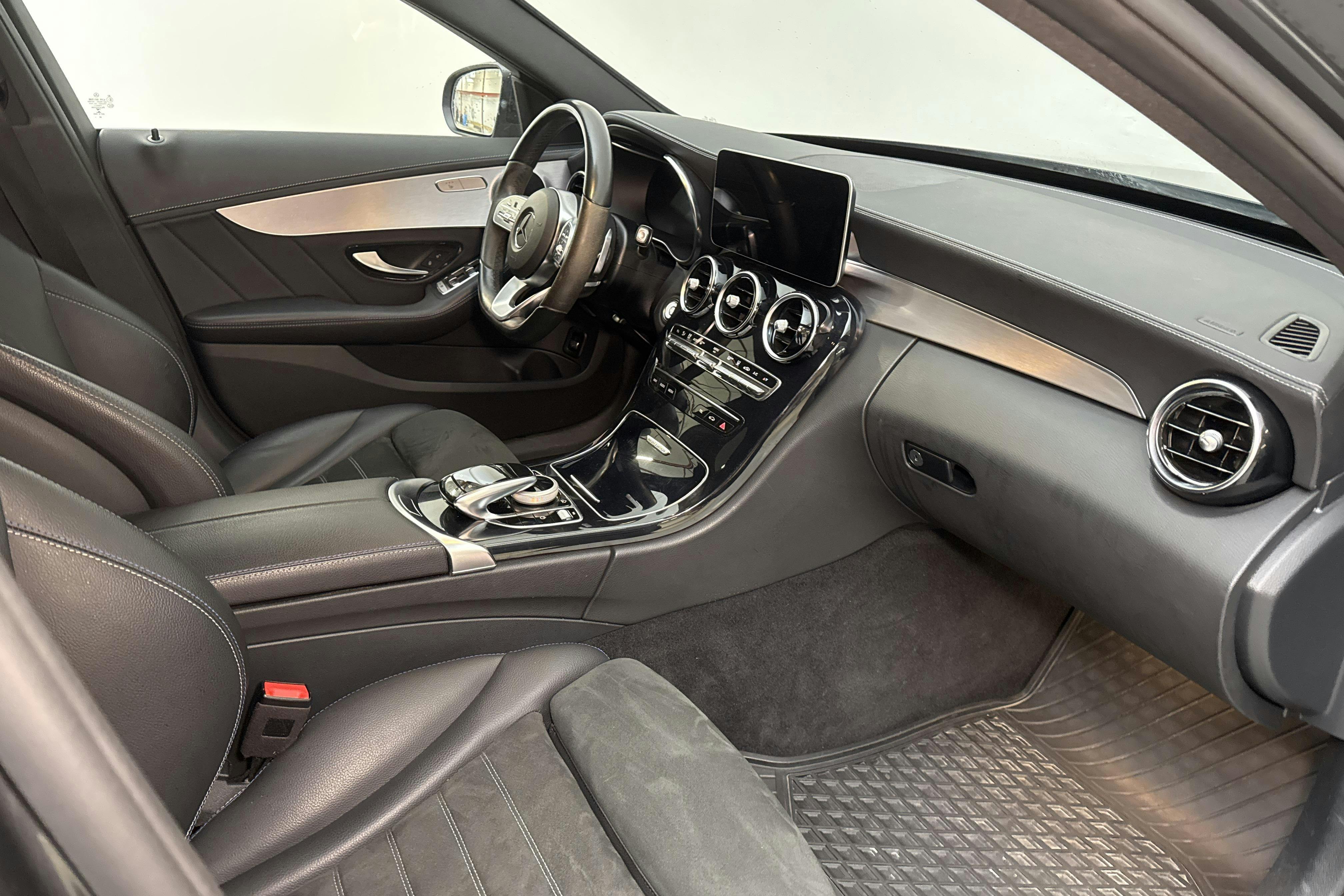 Mercedes C 300 de Kombi S205 (306hk) - 67 320 km - Automatyczna - szary - 2021