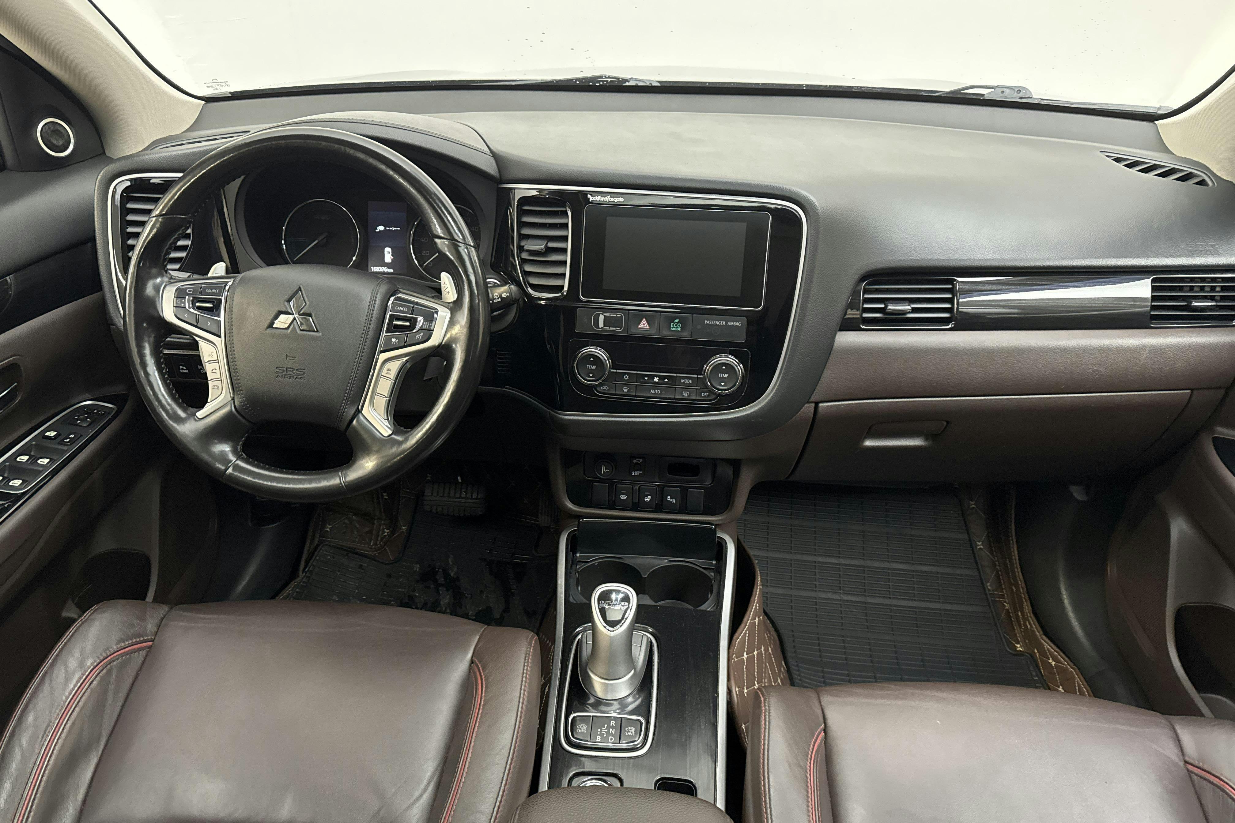 Mitsubishi Outlander 2.0 Plug-in Hybrid 4WD (121hk) - 168 370 km - Automaatne - pruun - 2017