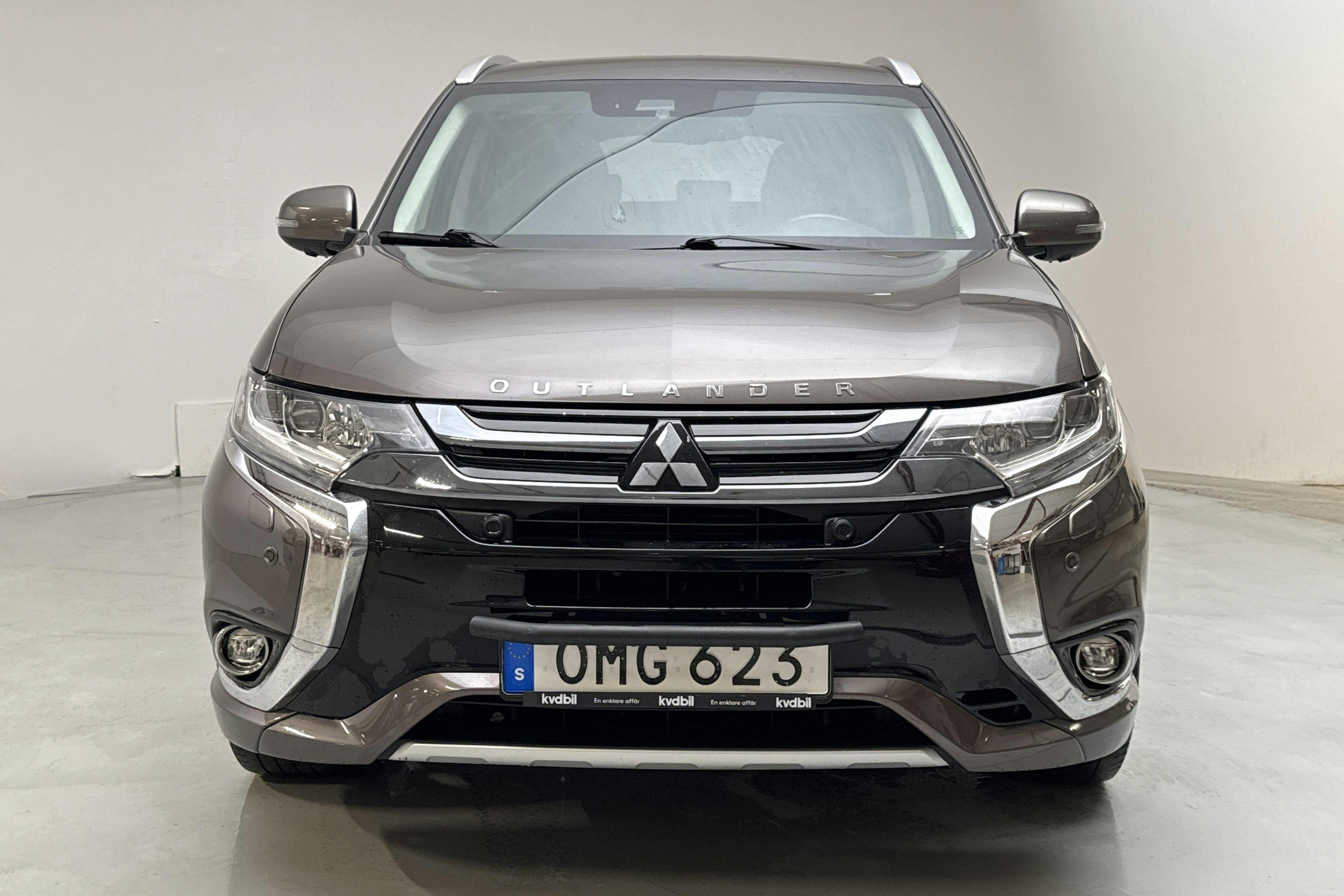 Mitsubishi Outlander 2.0 Plug-in Hybrid 4WD (121hk) - 168 370 km - Automaatne - pruun - 2017