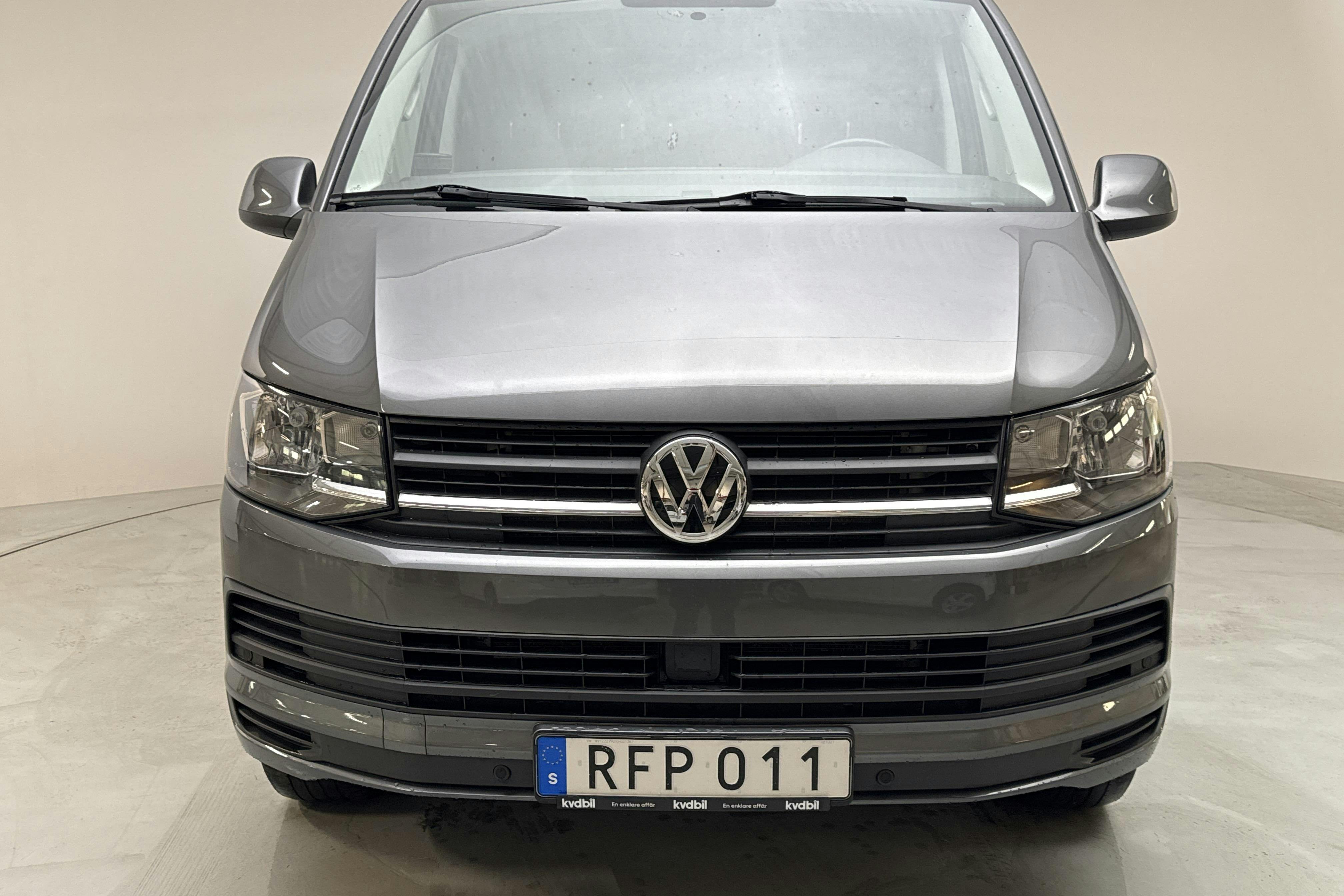 VW Transporter T6 2.0 TDI BMT Skåp (150hk) - 6 748 mil - Manuell - grå - 2019