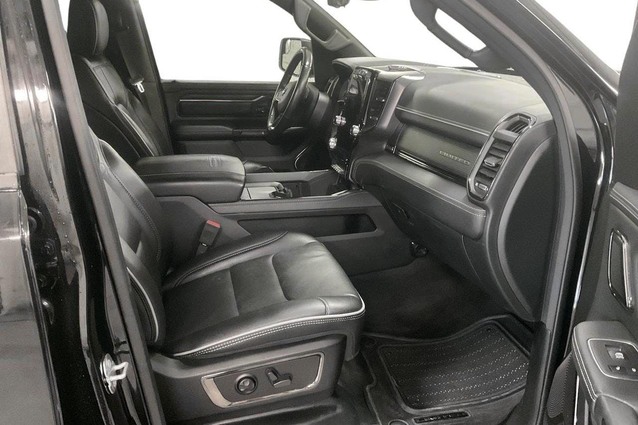 Dodge RAM 1500 5.7 (395hk) - 9 332 mil - Automat - svart - 2022