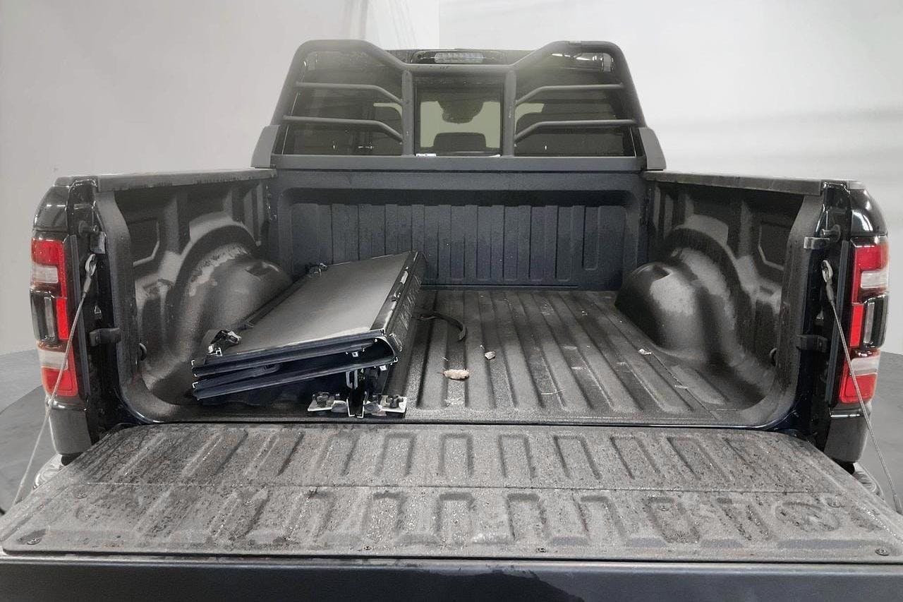 Dodge RAM 1500 5.7 (395hk) - 9 332 mil - Automat - svart - 2022