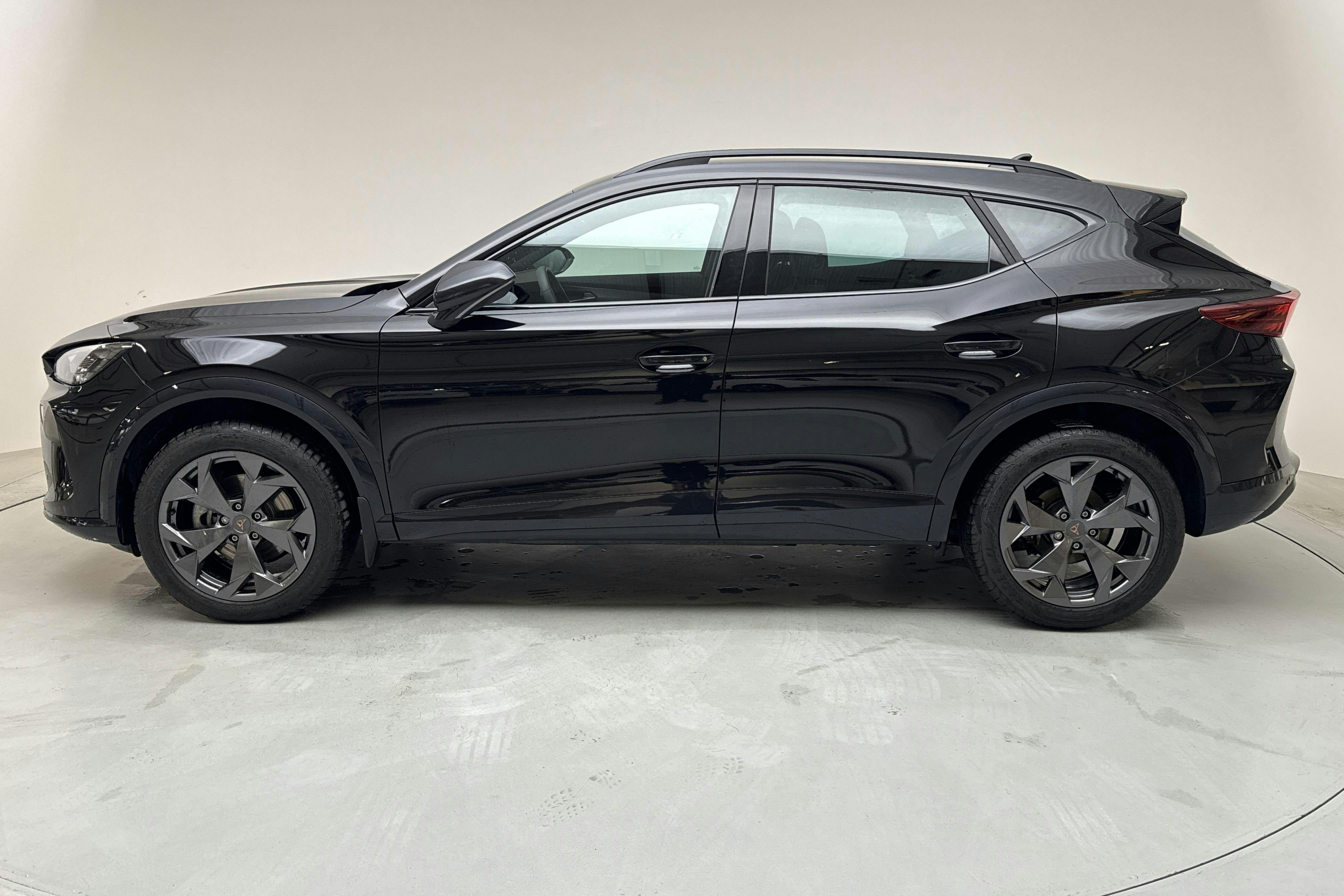 Cupra Formentor 1.5 eTSI DSG (150hk) - 1 089 mil - Automat - svart - 2025