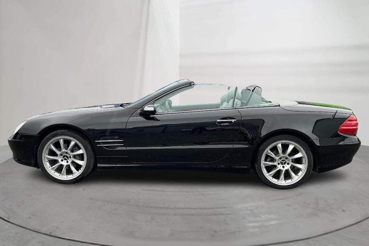 Presentationsfoto 2 av 19: Mercedes SL 350 R230 (245hk) - 12 648 mil - Automat - svart - 2005
