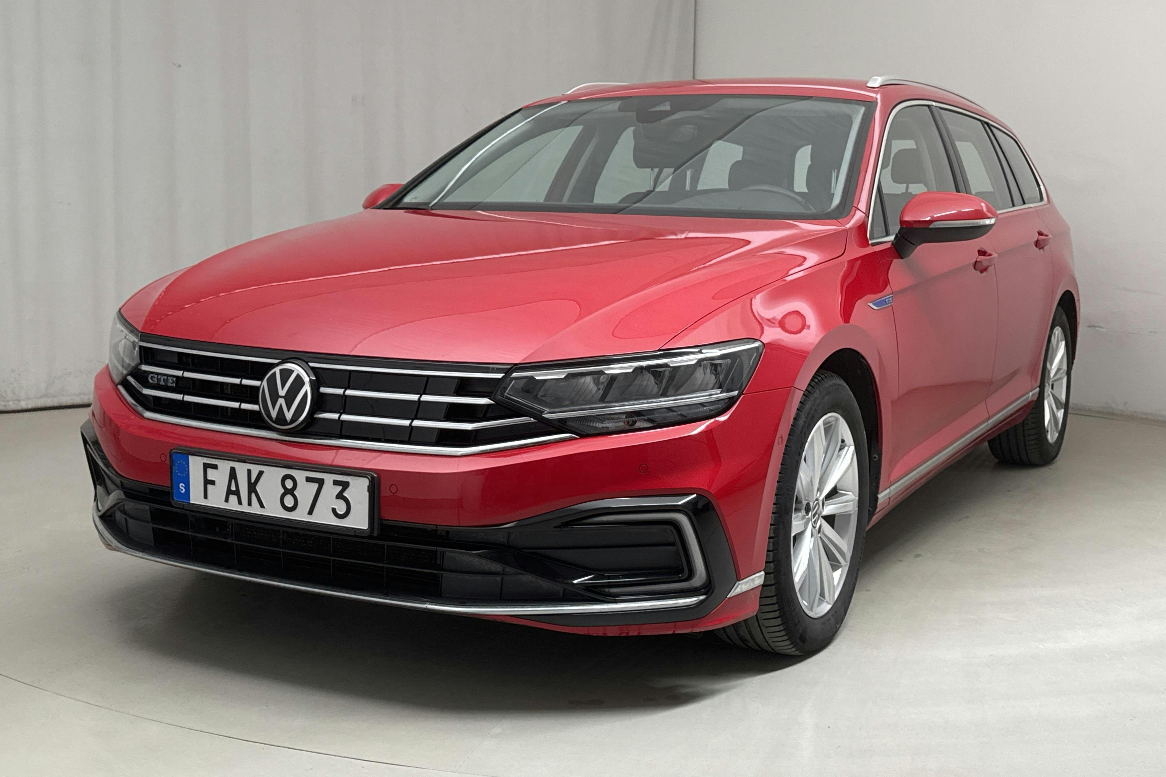 VW Passat 1.4 GTE Sportscombi (218hk) - 12 108 mil - Automat - röd - 2022