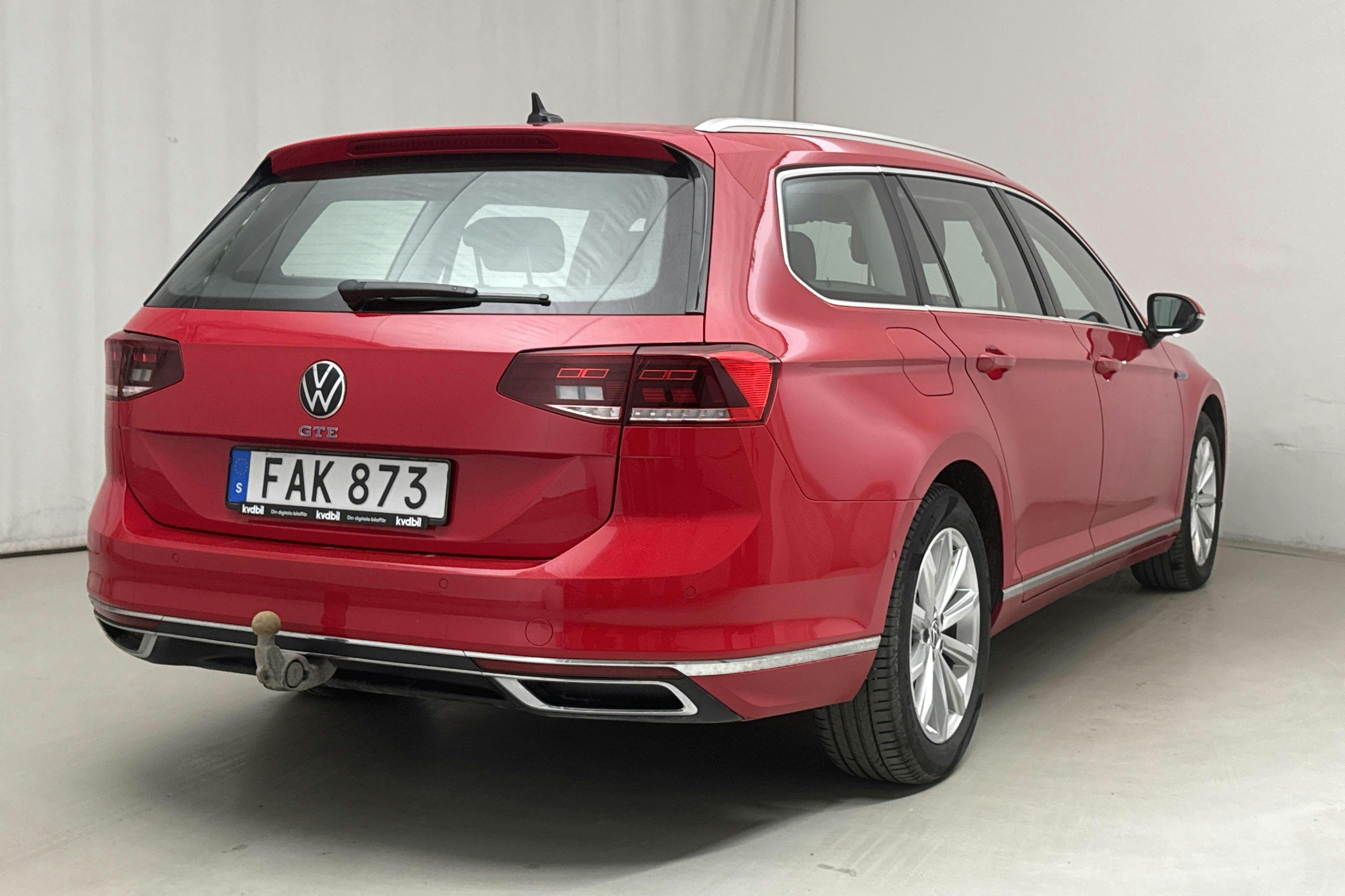 VW Passat 1.4 GTE Sportscombi (218hk) - 12 108 mil - Automat - röd - 2022