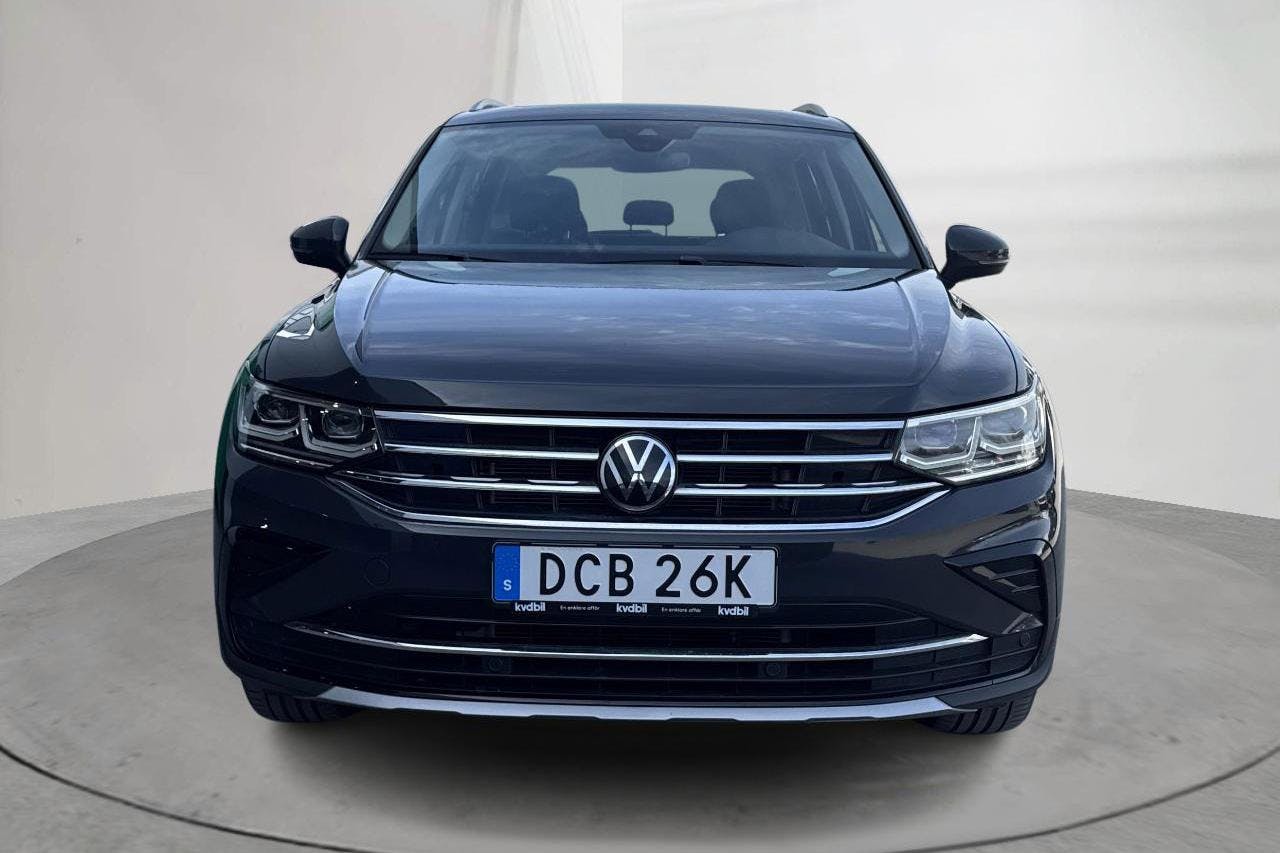 VW Tiguan 2.0 TSI 4MOTION (190hk) - 7 171 mil - Automat - grå - 2022