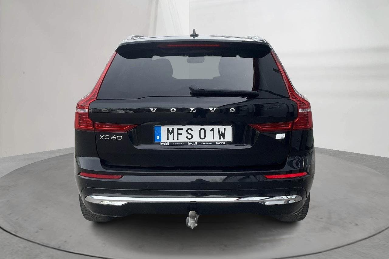 Volvo XC60 T6 AWD Recharge (350hk) - 107 650 km - Automatyczna - czarny - 2023