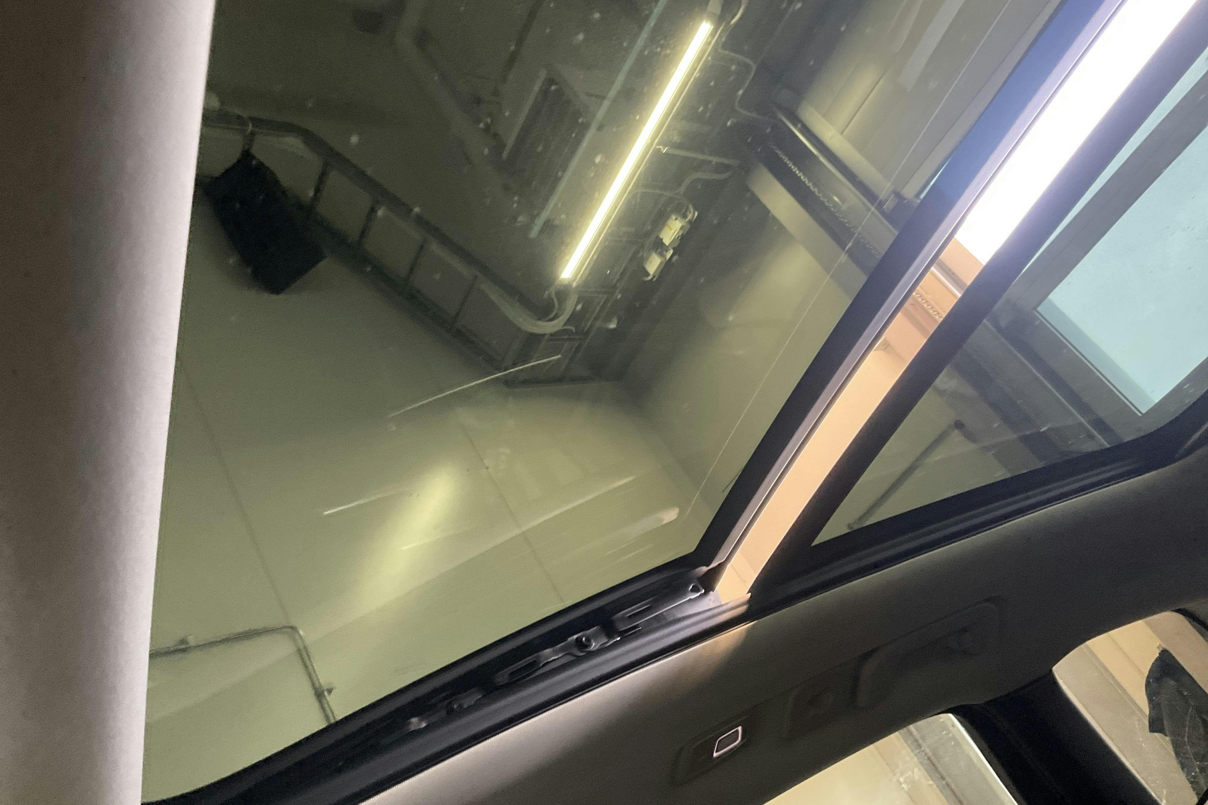 Volvo XC60 T6 AWD Recharge (350hk) - 107 650 km - Automatyczna - czarny - 2023