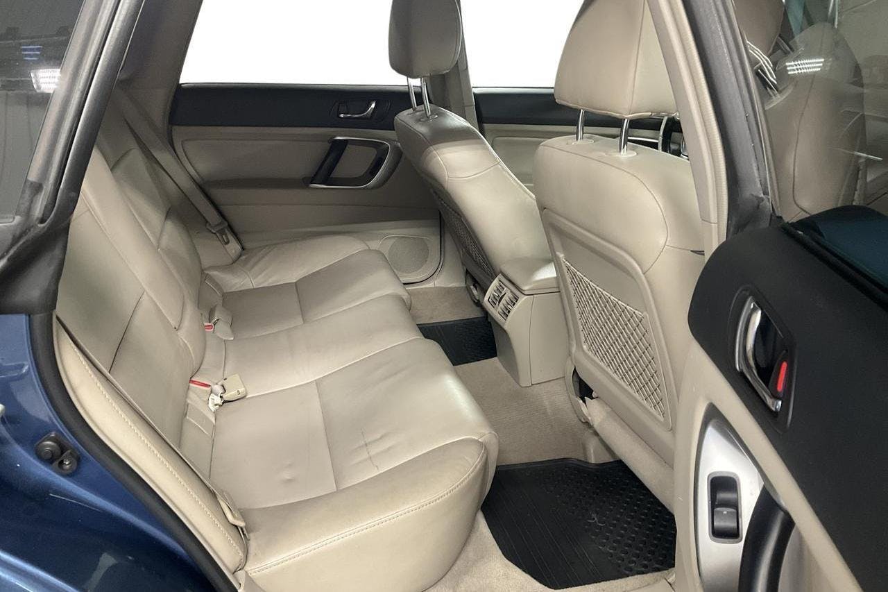 Subaru Outback 3.0 R (245hk) - 203 370 km - Automaatne - Dark Blue - 2007