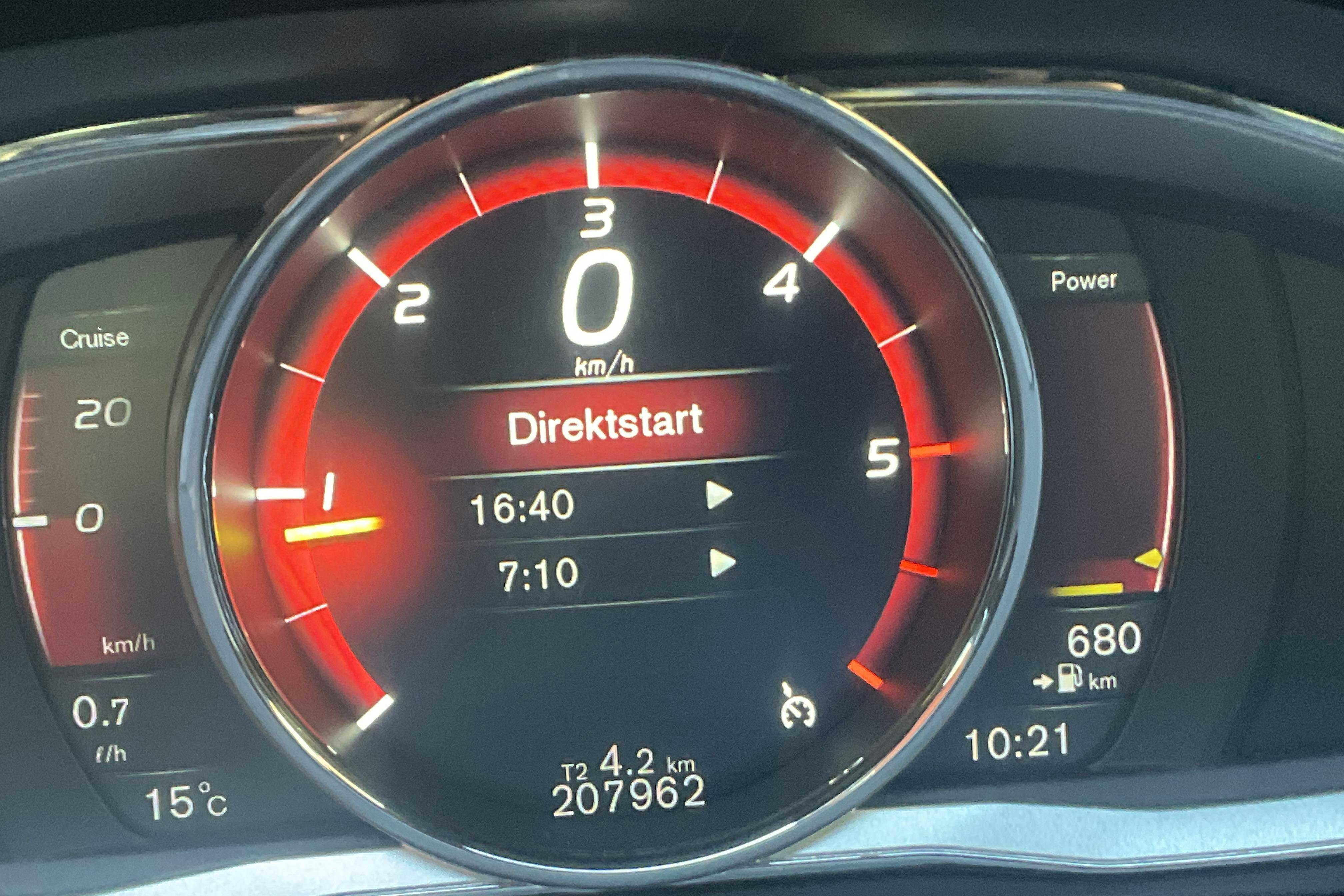 Volvo V60 D3 Cross Country (150hk) - 20 796 mil - Manuell - grå - 2017