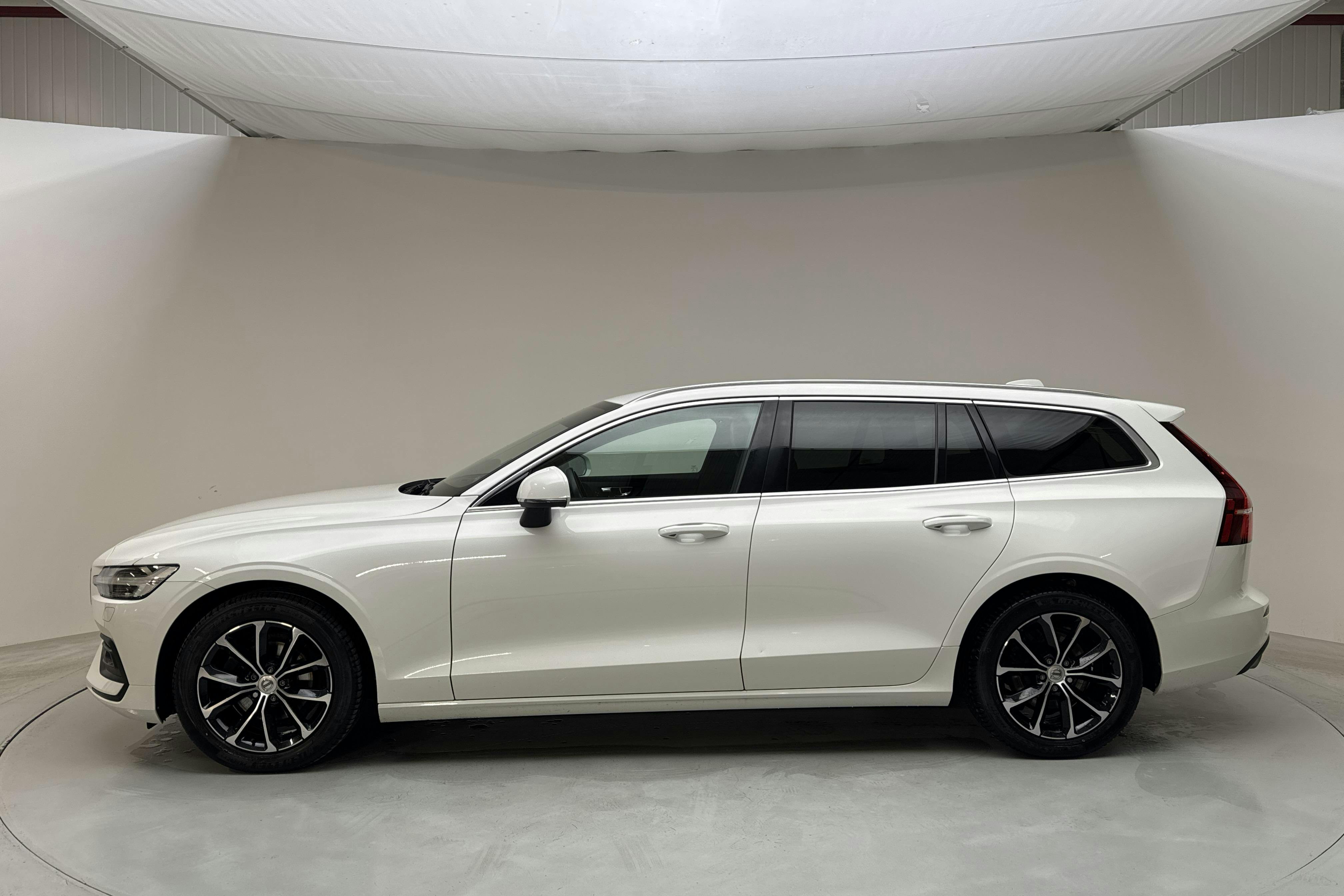 Volvo V60 T4 (190hk) - 59 510 km - Automatic - white - 2020