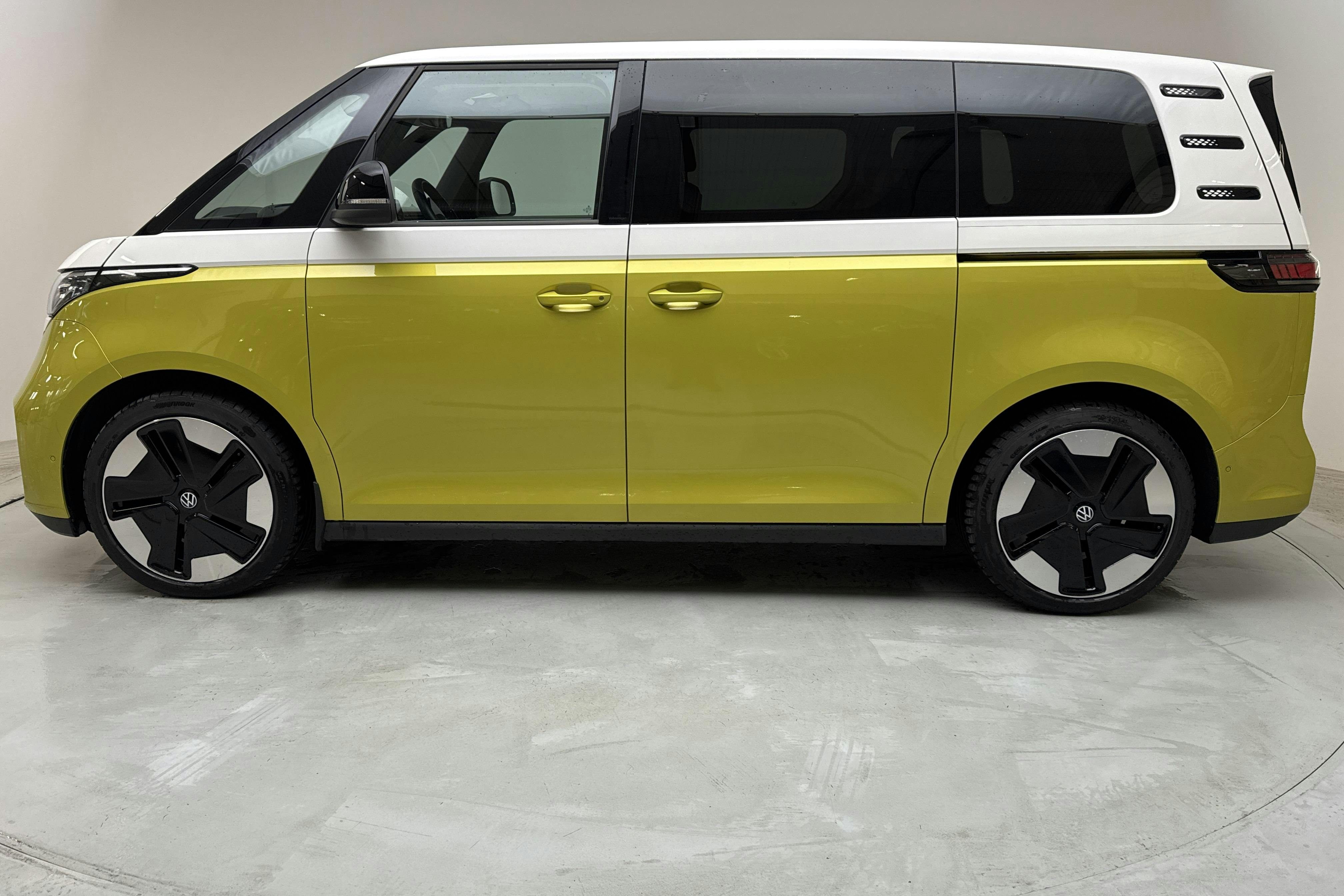 VW ID. Buzz (204hk) - 2 593 mil - Automat - 2023