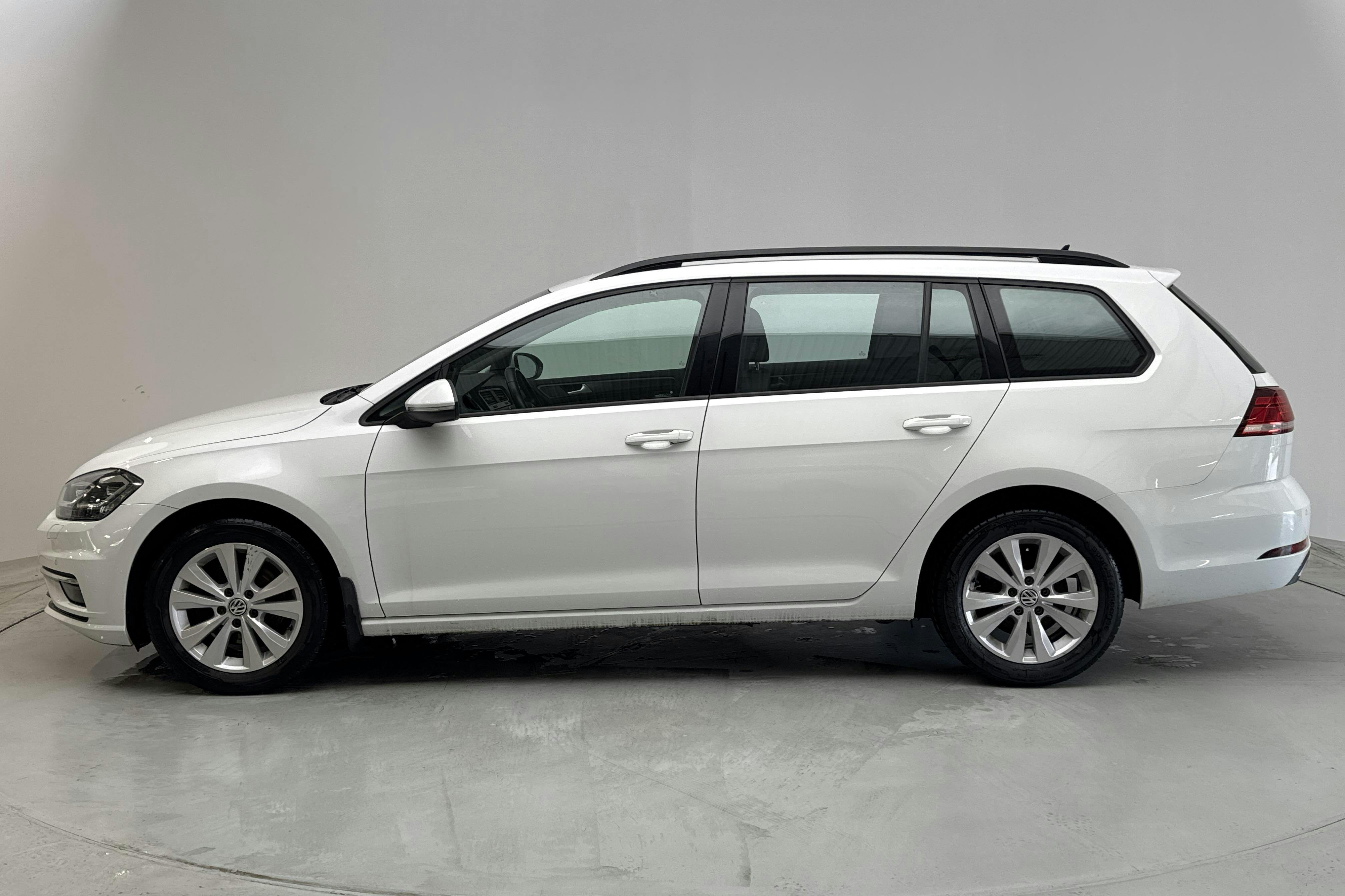 VW Golf VII 1.0 TSI Sportscombi (115hk) - 96 650 km - Automatic - white - 2019