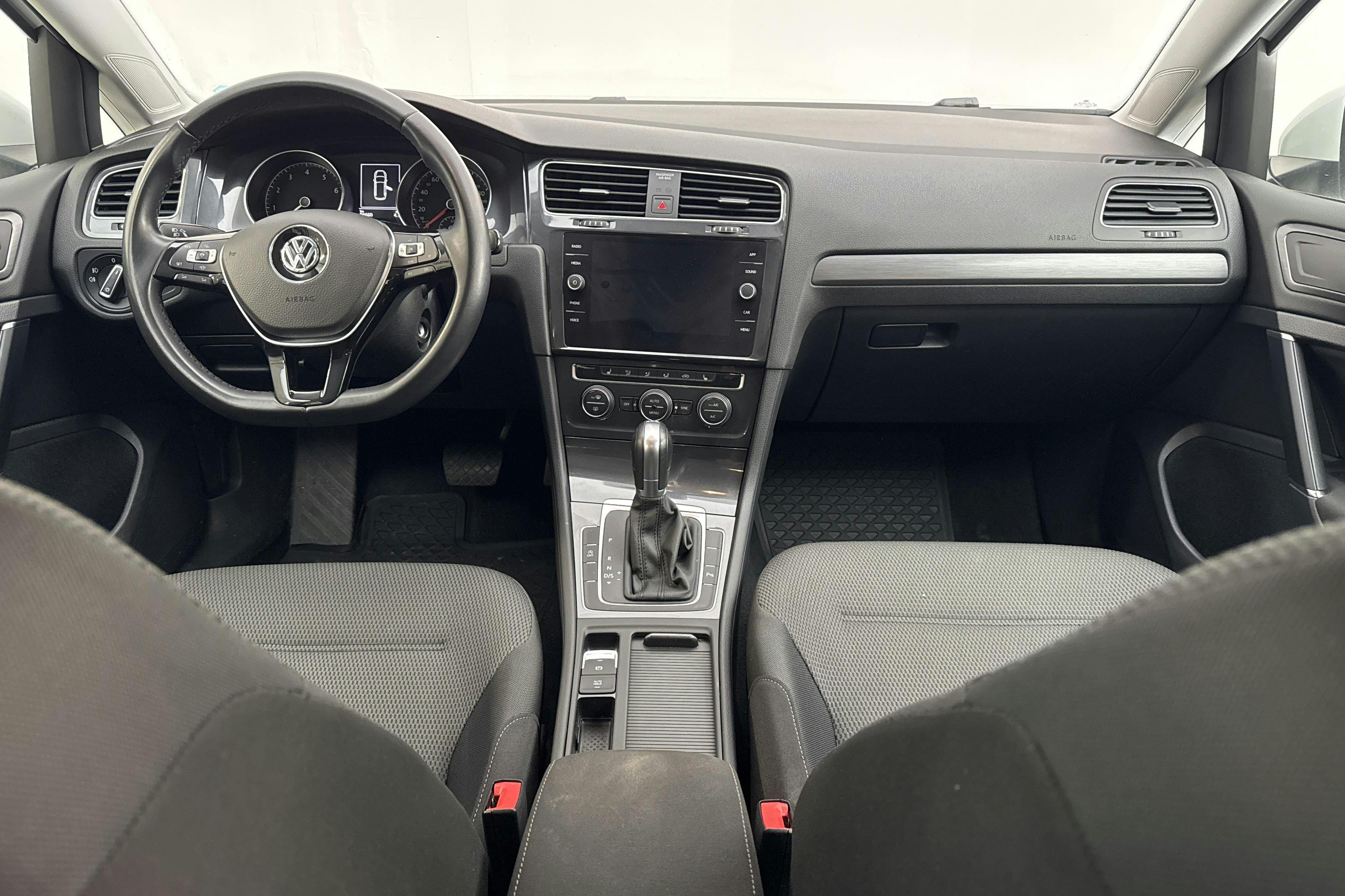VW Golf VII 1.0 TSI Sportscombi (115hk) - 96 650 km - Automatic - white - 2019