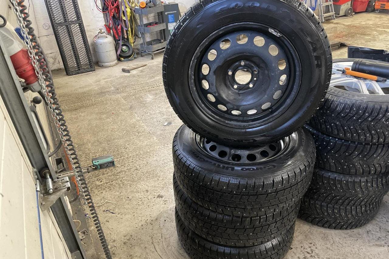 Peugeot Expert BlueHDi Skåp (177hk) - 3 534 mil - Automat - vit - 2022