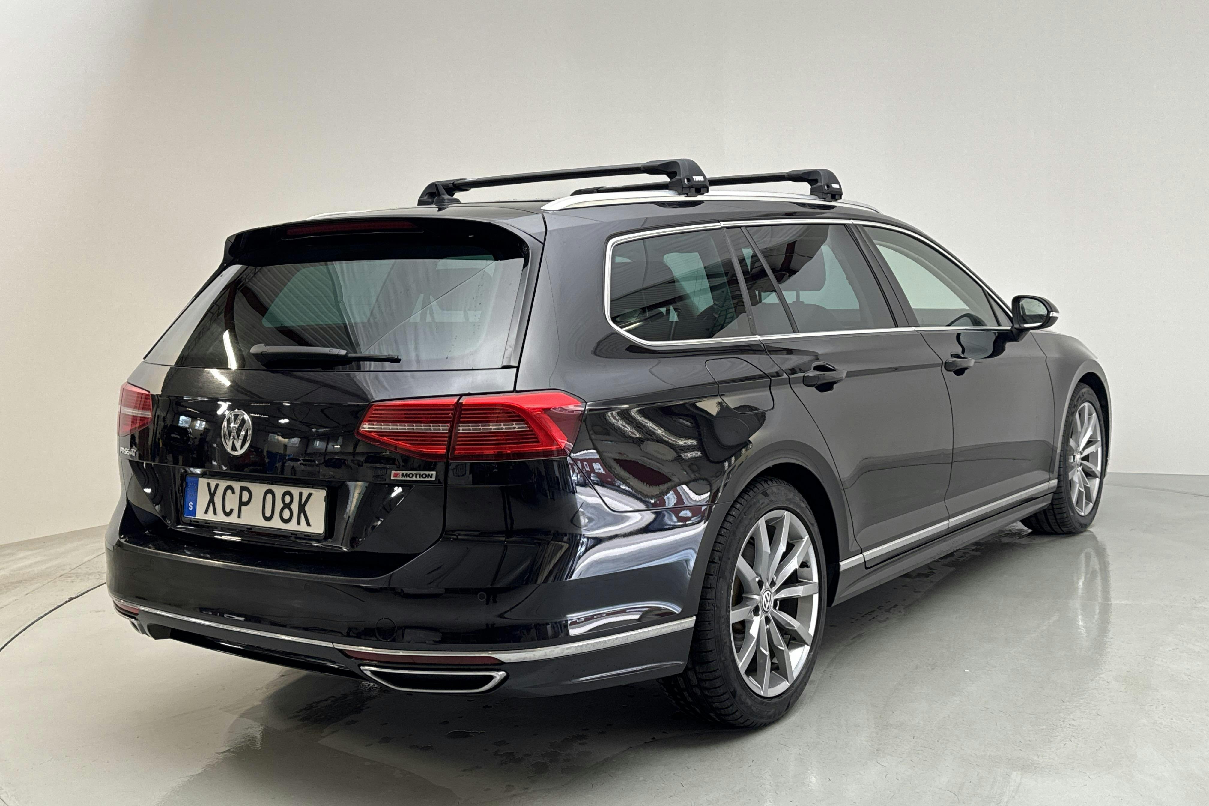 VW Passat 2.0 TDI Sportscombi 4MOTION (190hk) - 12 382 mil - Automat - svart - 2019