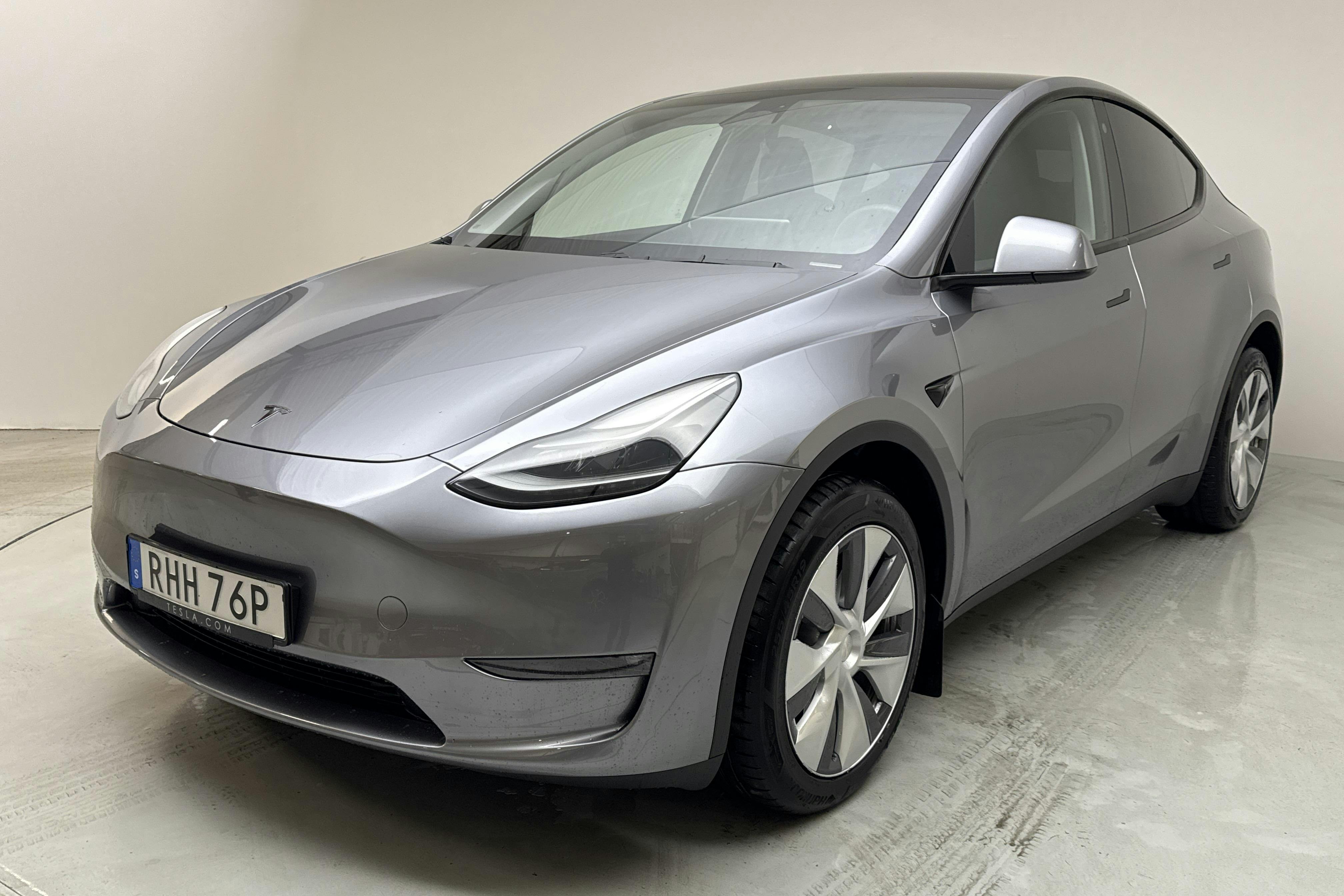 Tesla Model Y Long Range Dual Motor AWD - 3 438 mil - Automat - grå - 2023