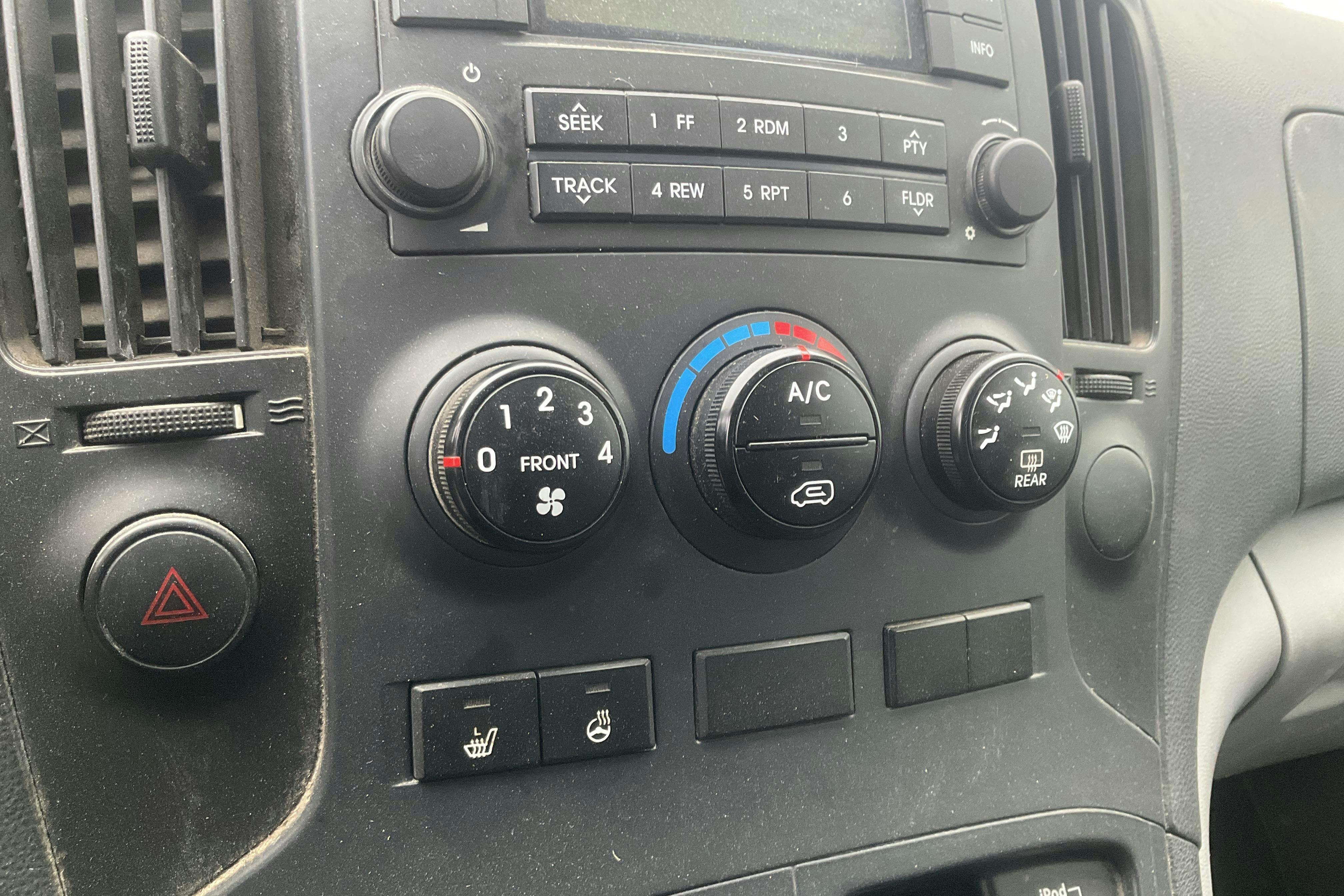 Hyundai H-1 2.5 CRDi Skåp (136hk) - 151 060 km - Käsitsi - valge - 2013