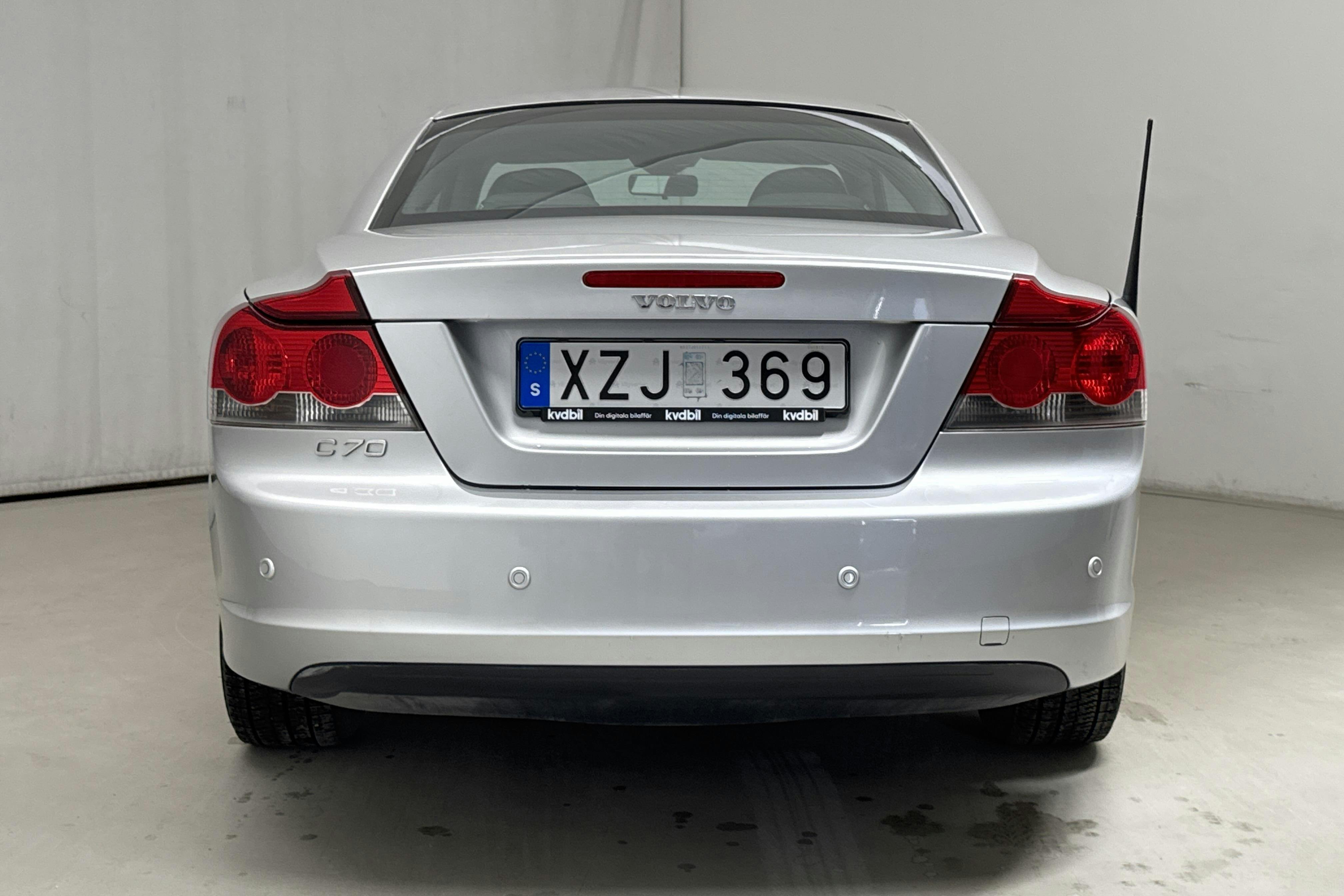 Volvo C70 2.4 Cabriolet (140hk) - 153 210 km - Manual - Light Grey - 2007