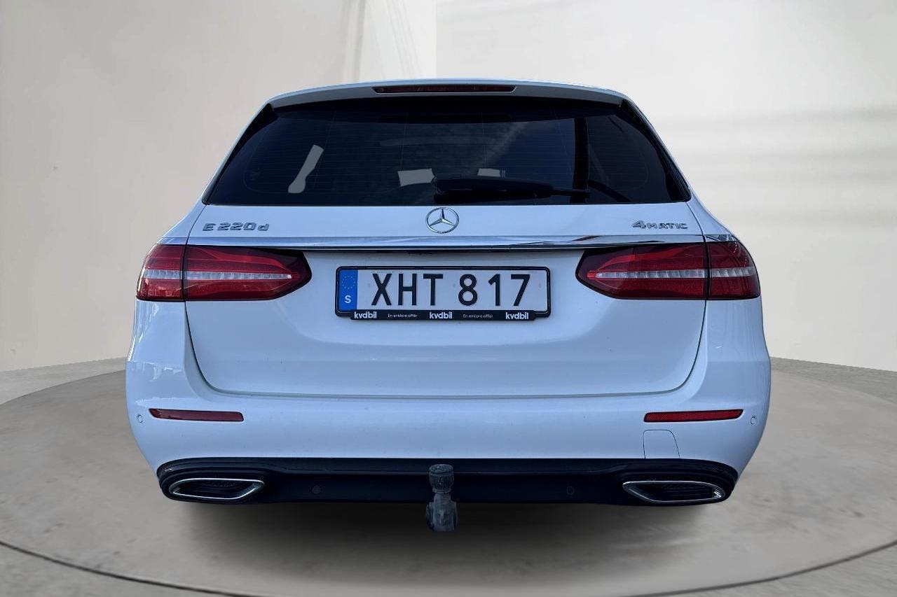 Mercedes E 220 d 4MATIC Kombi S213 (194hk) - 13 306 mil - Automat - vit - 2020