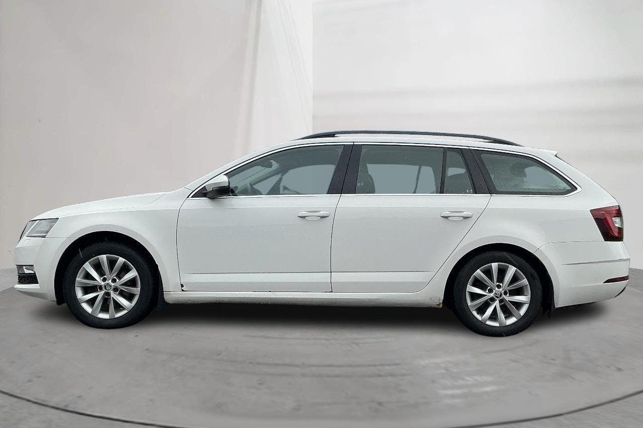 Presentation photo 2 of 15: Skoda Octavia III 2.0 TDI CR Combi 4x4 (150hk) - 234 670 km - Manual - white - 2018