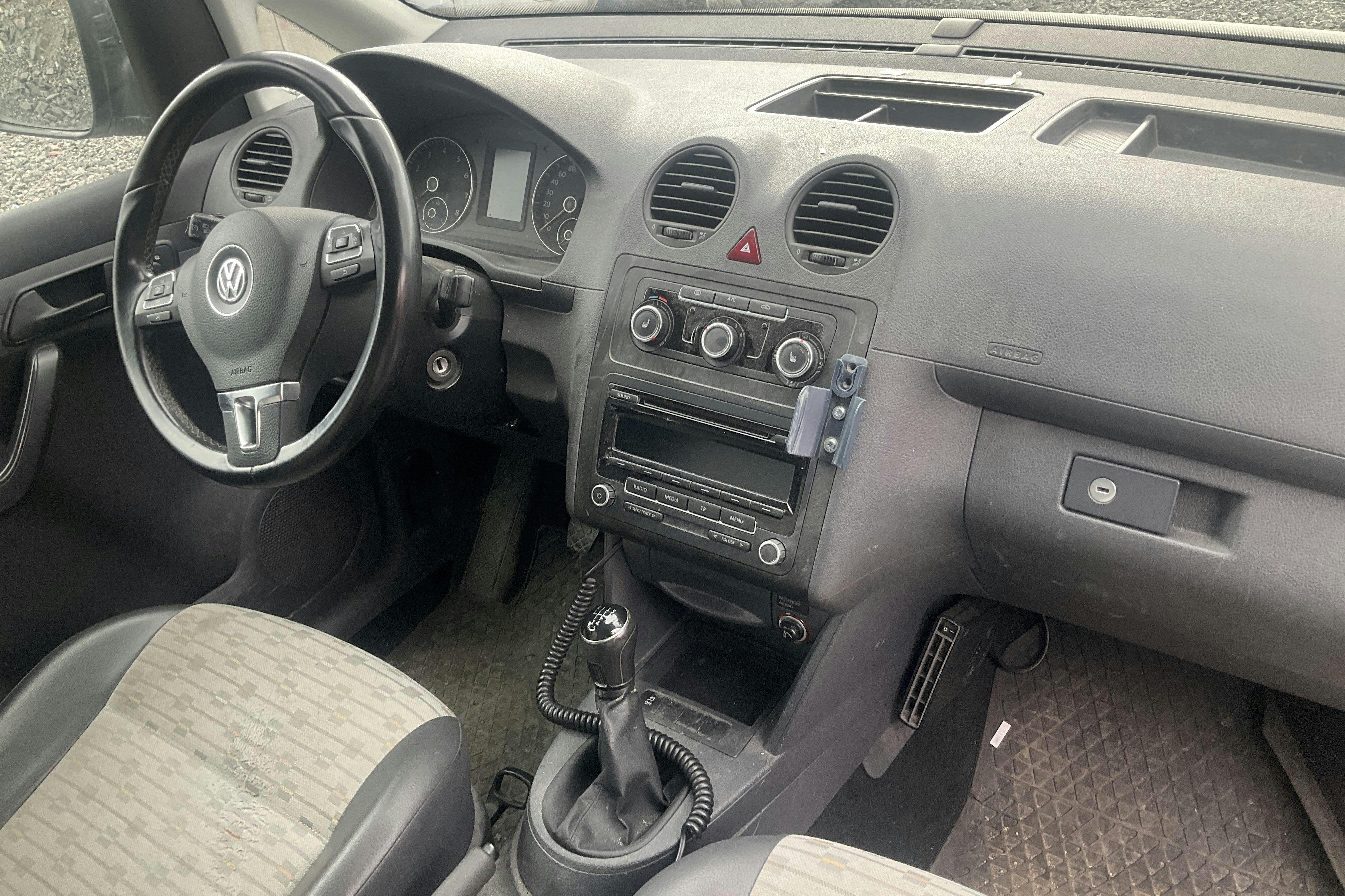 VW Caddy 2.0 Ecofuel Maxi Skåp (109hk) - 122 210 km - Manuaalinen - valkoinen - 2014
