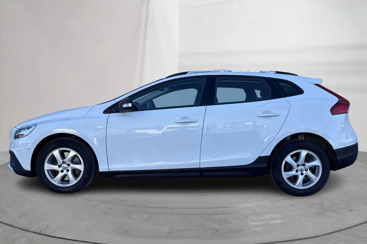 Volvo V40 Cross Country D3 (150hk) - 5 391 mil - Automat - vit - 2019
