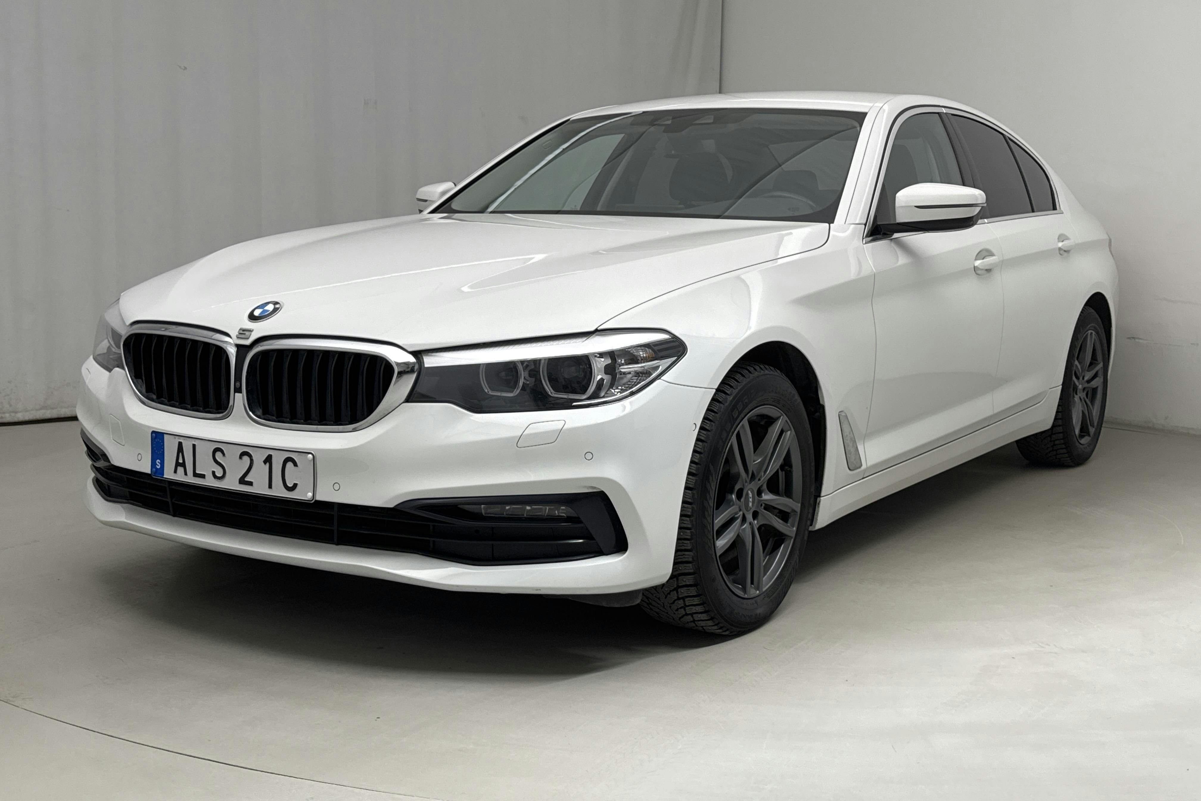 BMW 520d Sedan MHEV, G30 (190hk) - 14 661 mil - Automat - vit - 2020