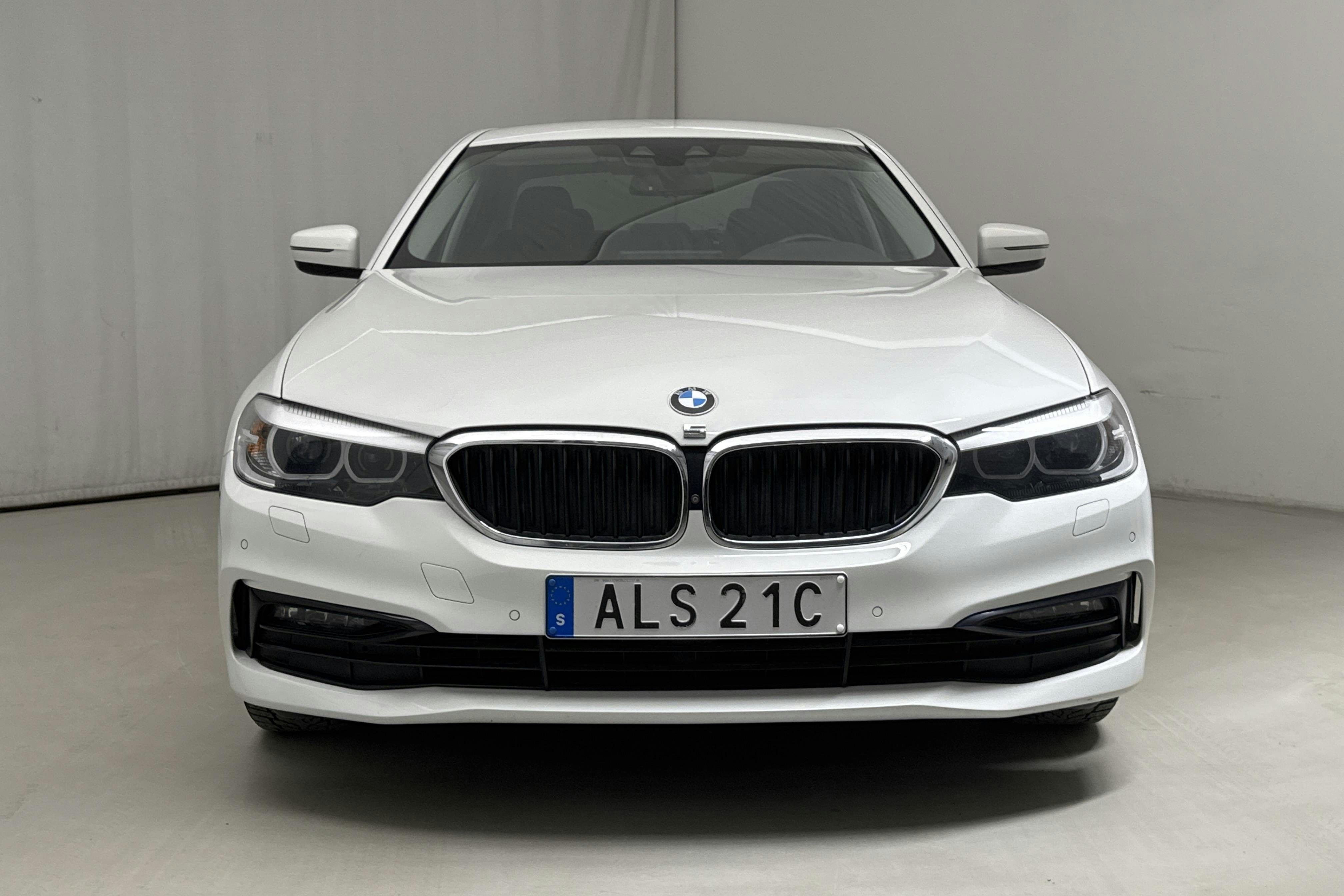 BMW 520d Sedan MHEV, G30 (190hk) - 14 661 mil - Automat - vit - 2020