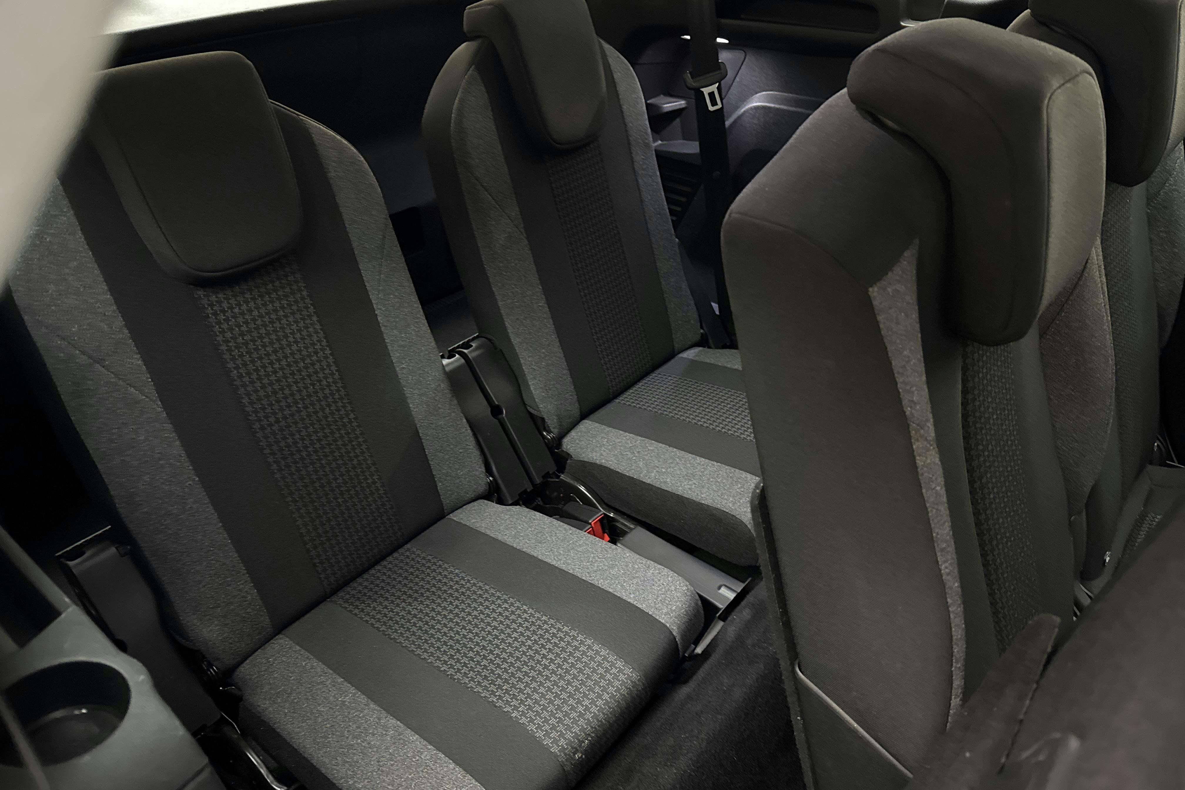 Peugeot 5008 1.2 PureTech (130hk) - 118 360 km - Automaatne - valge - 2018