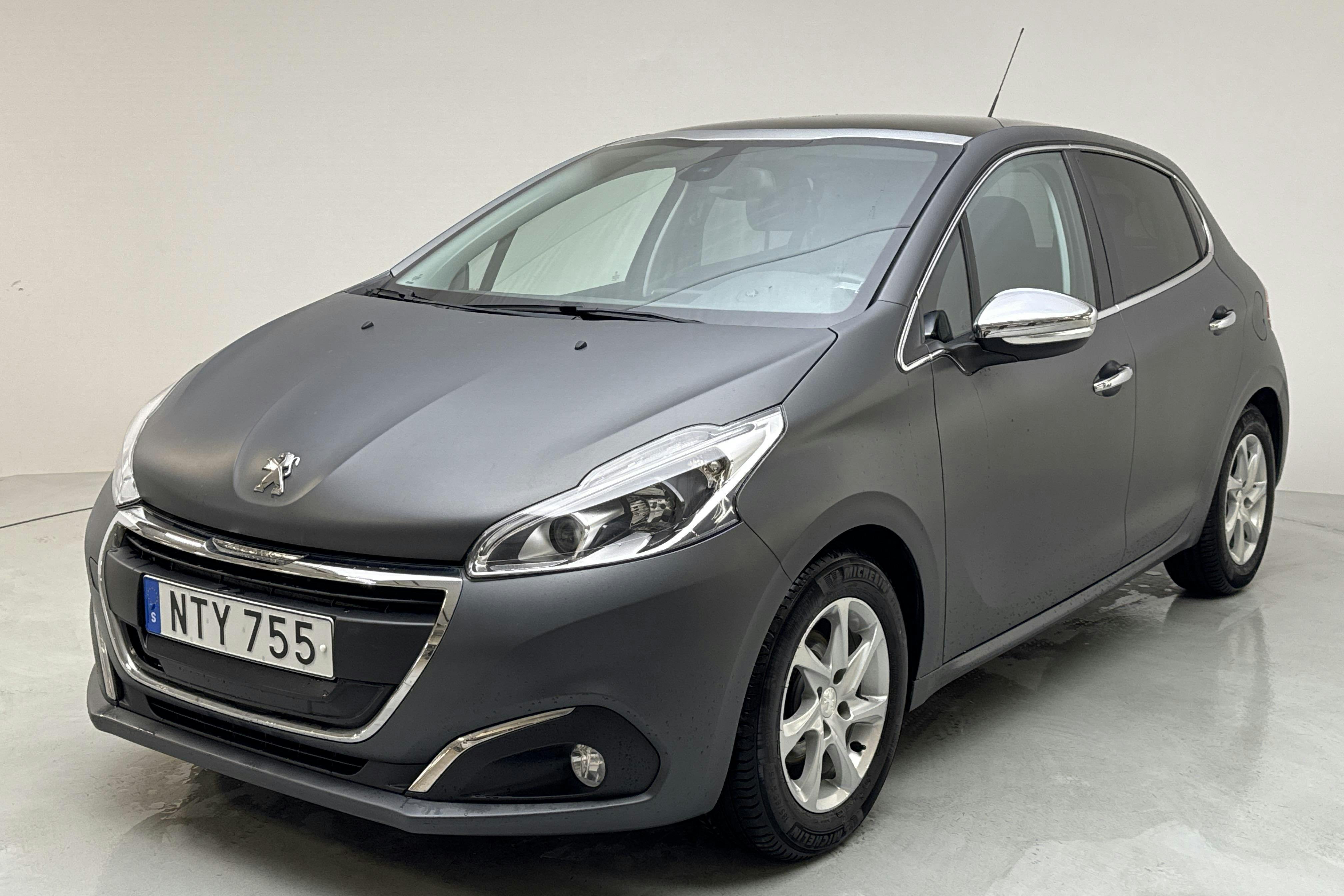 Peugeot 208 1.2 VTi 5dr (82hk) - 7 662 mil - Manuell - Light Grey - 2015